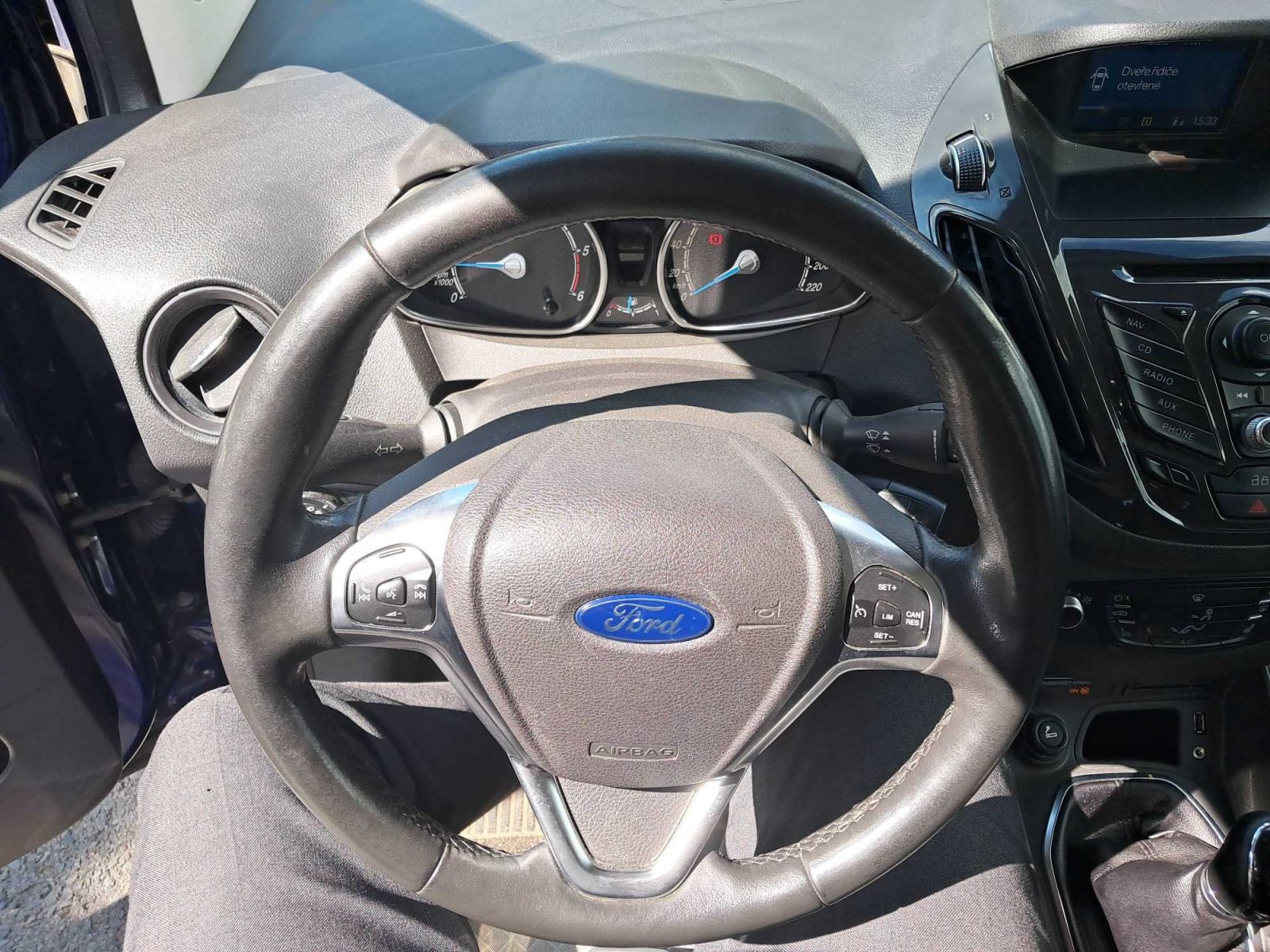 Ford Tourneo Courier, 1.6 TDCi, 5Míst, Klima - fotka 3