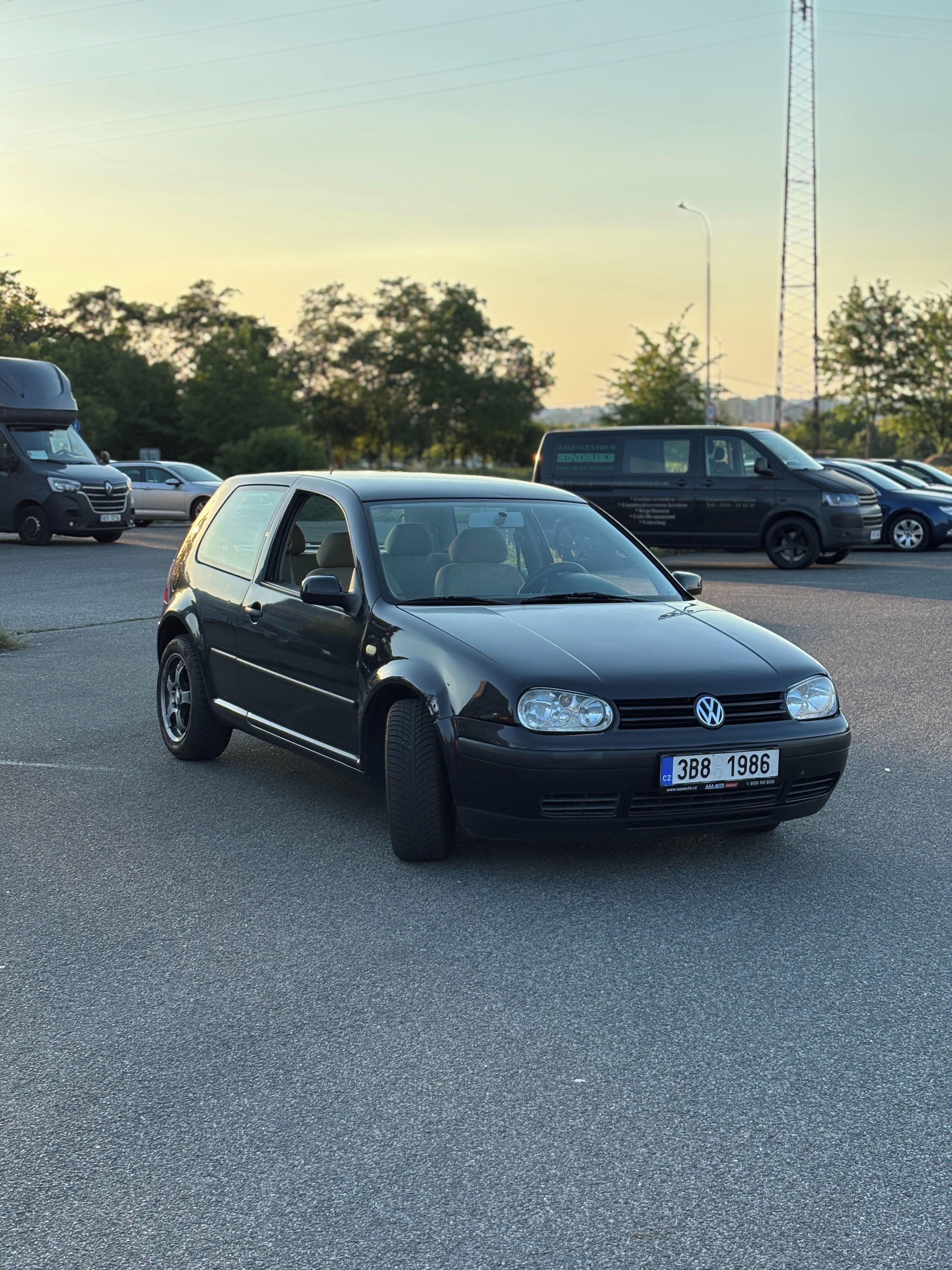 Volkswagen Golf, Volkswagen Golf IV, 1.6 benzin - fotka 3