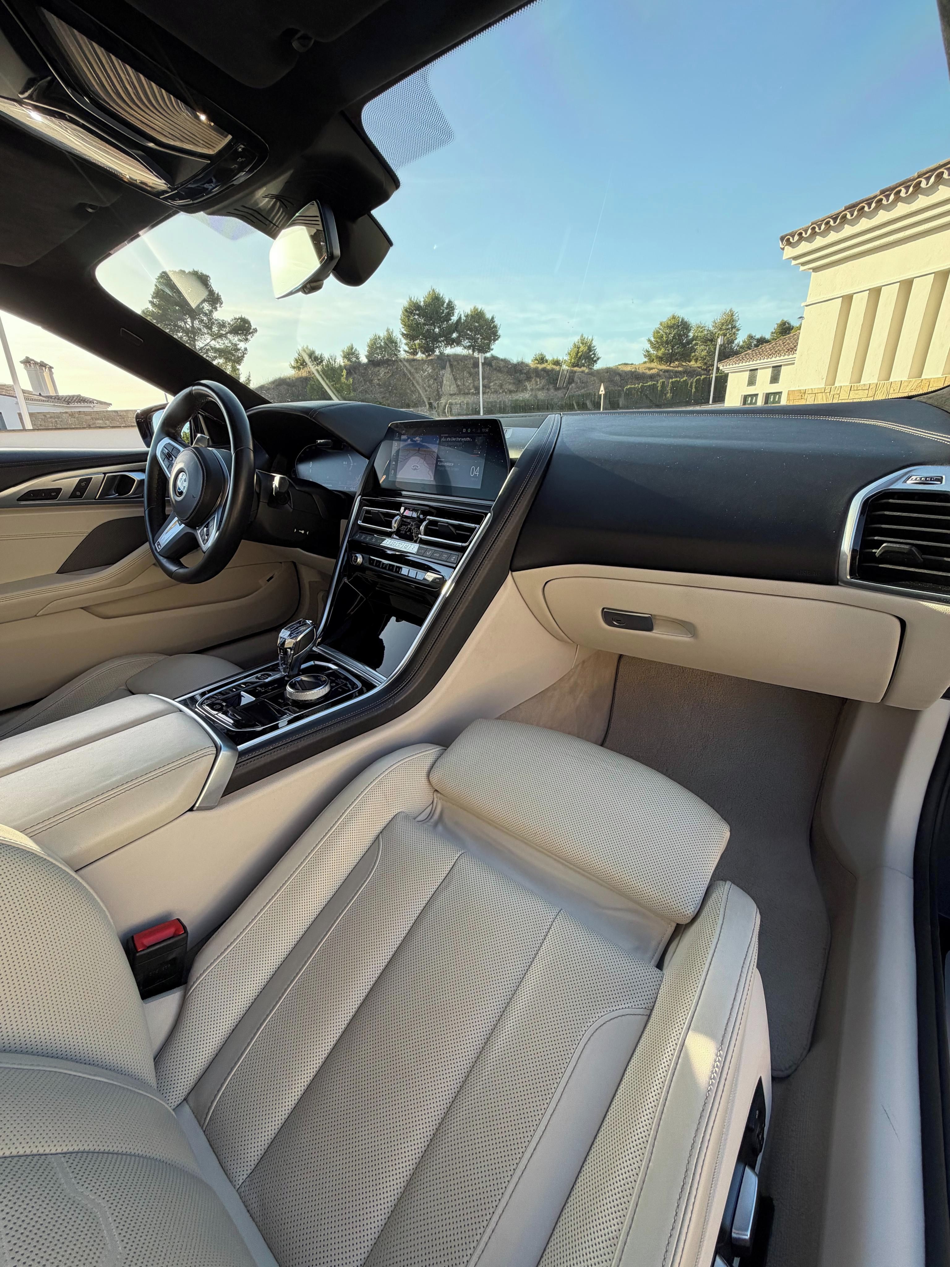 BMW Řada 8, 840d xDrive Coupé Individual - fotka 6