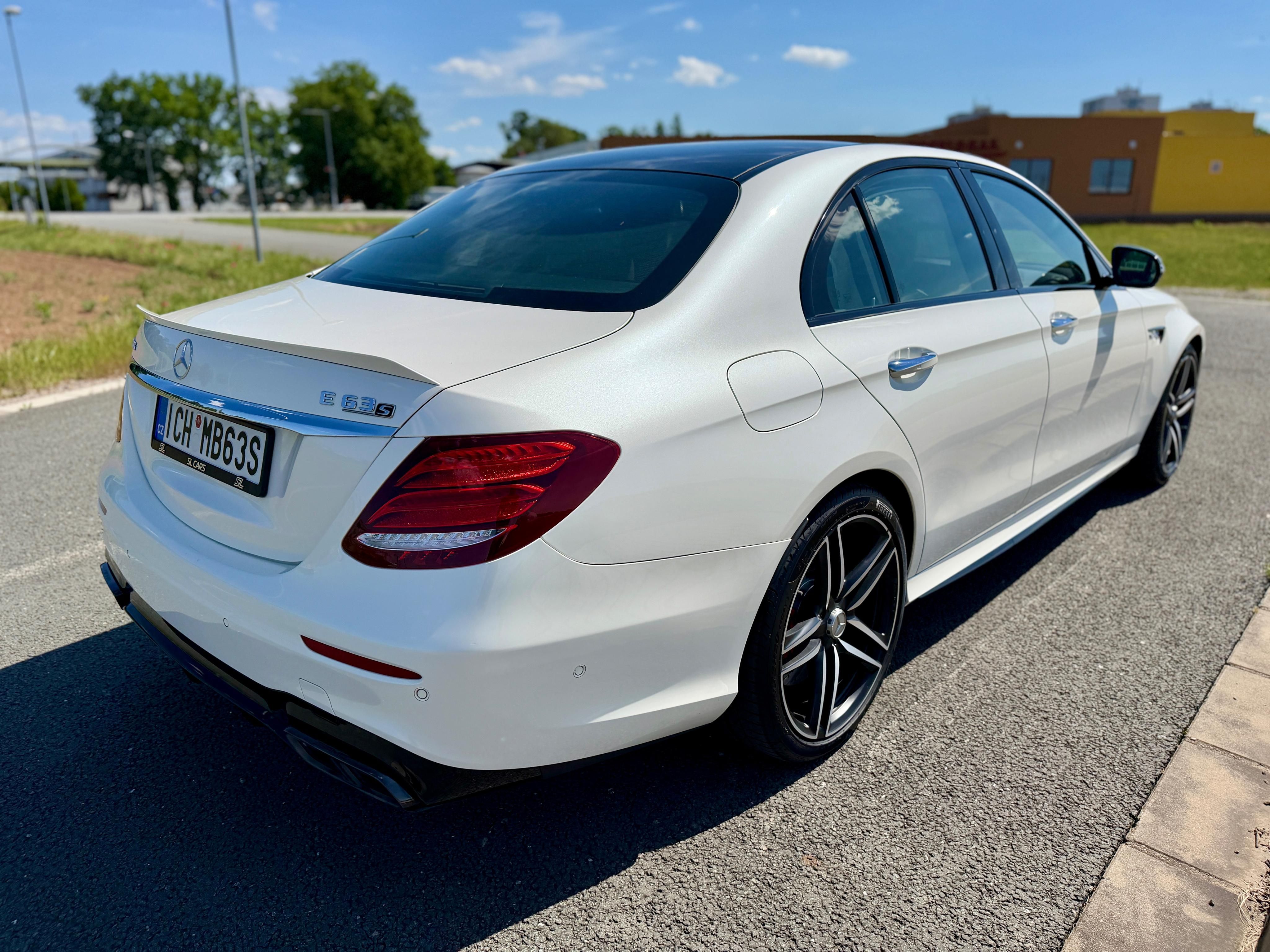 Mercedes-Benz Třídy E, 63S AMG 4M+ ČR DPH BURMESTER - fotka 5