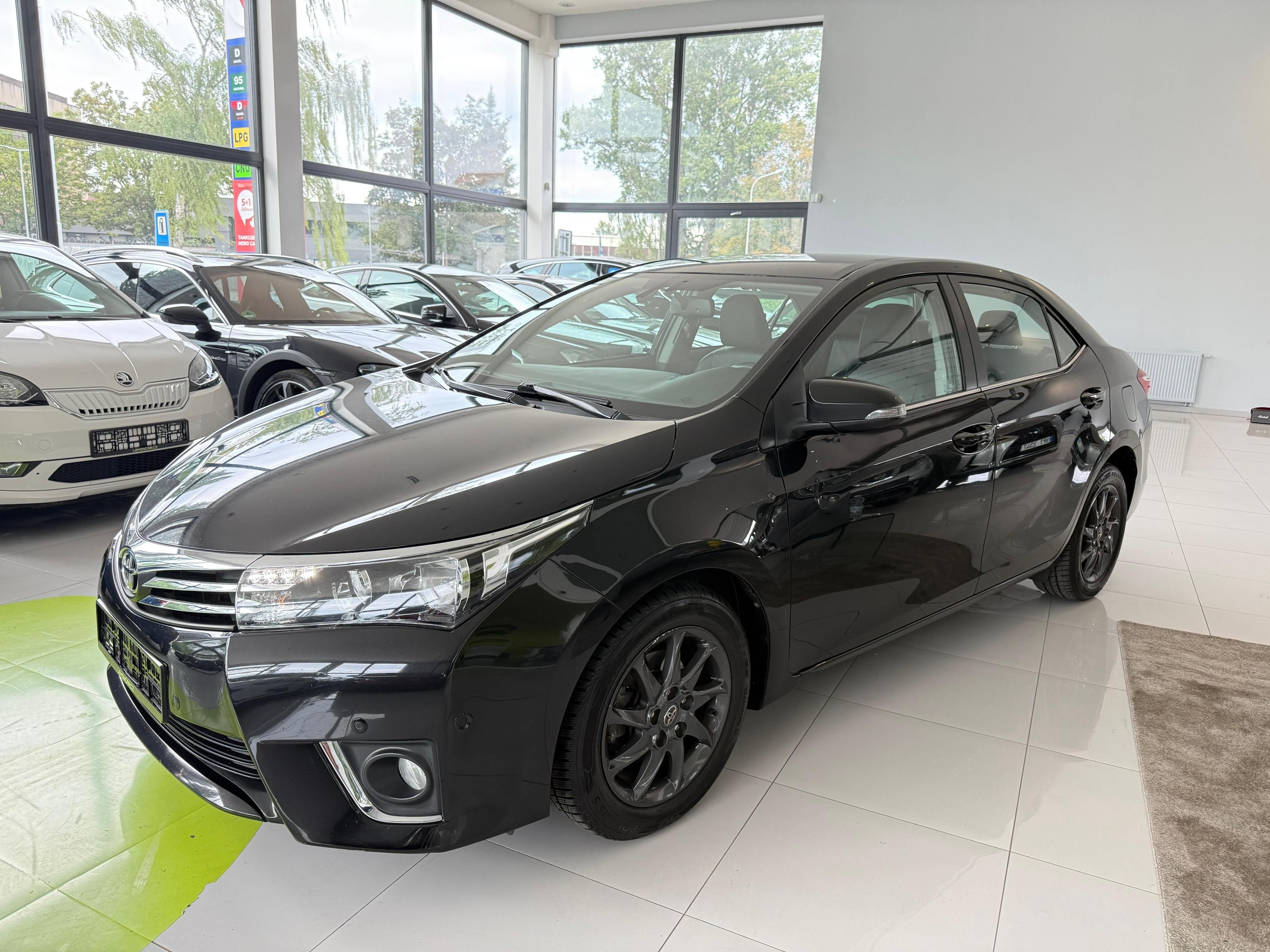 Toyota Corolla, 97kW Automat, servis, TOP stav - fotka 4