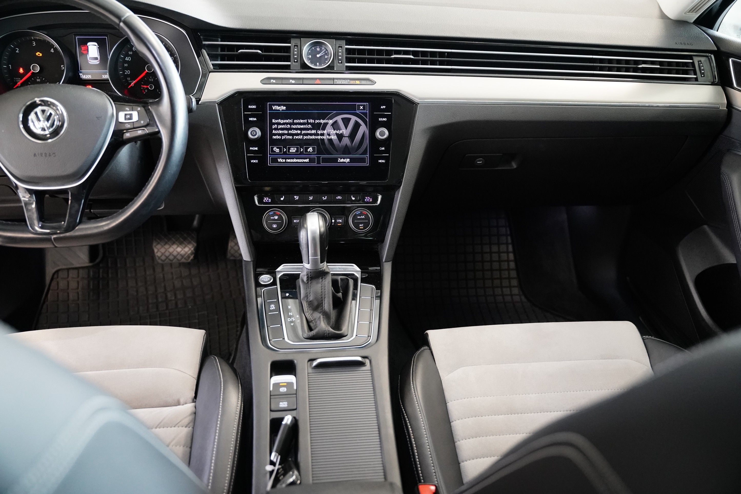 Volkswagen Passat, 2.0 TDI 110 kW DSG Highline - fotka 6