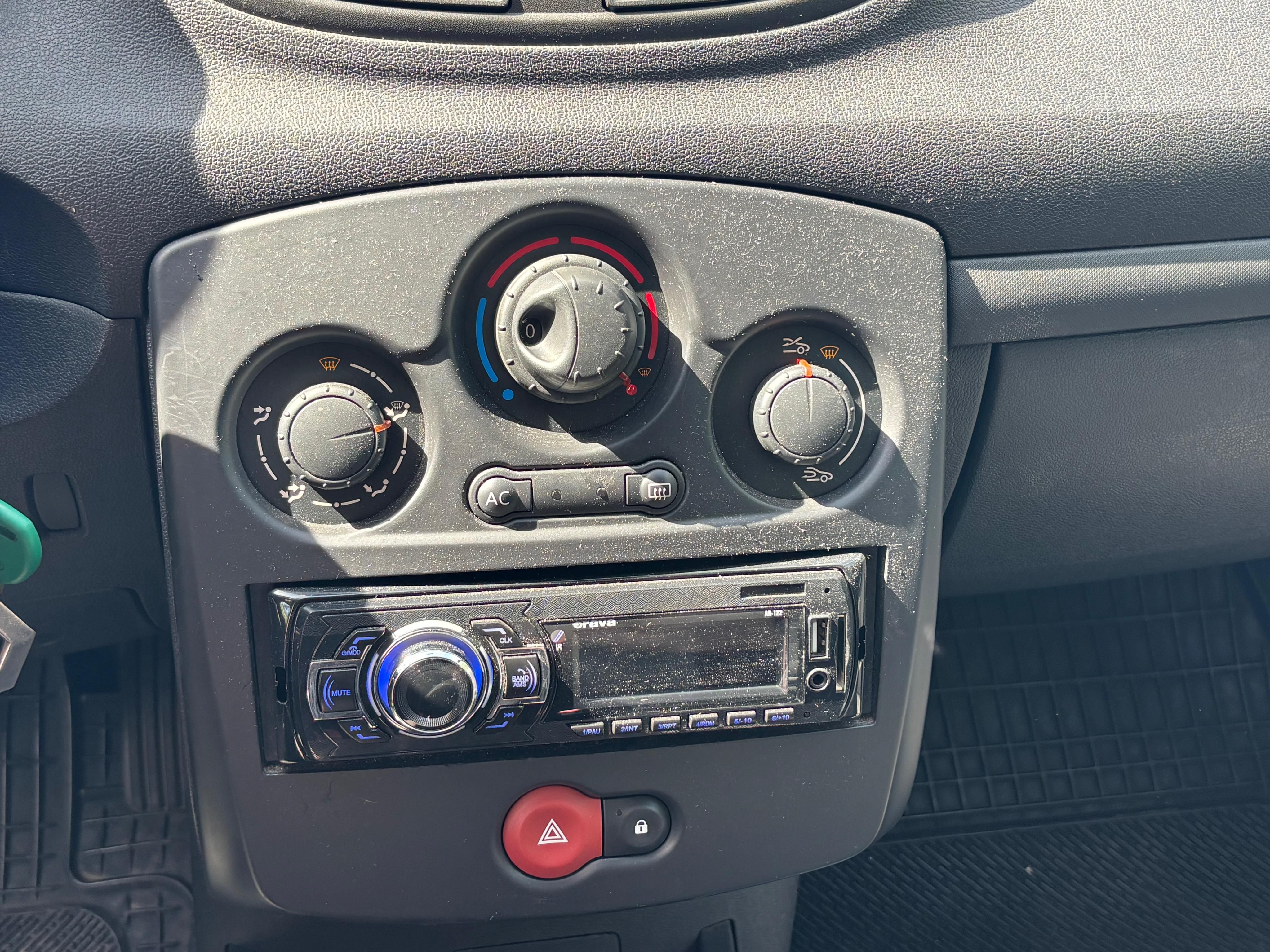 Renault Clio, 1.2 55KW - fotka 5