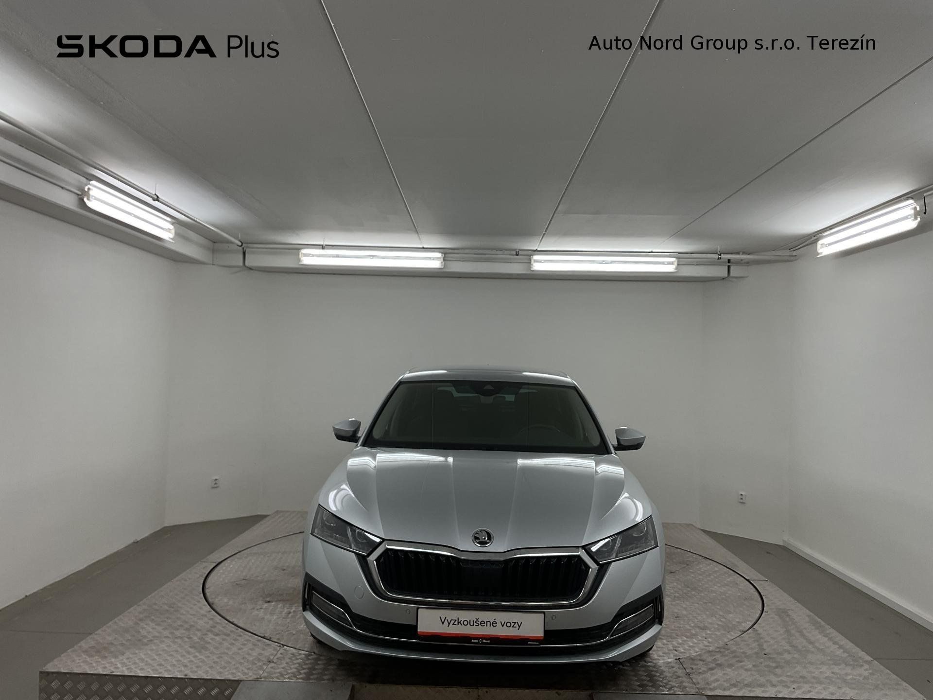 Škoda Octavia, 2.0 TDI 110kW DSG Style - fotka 4
