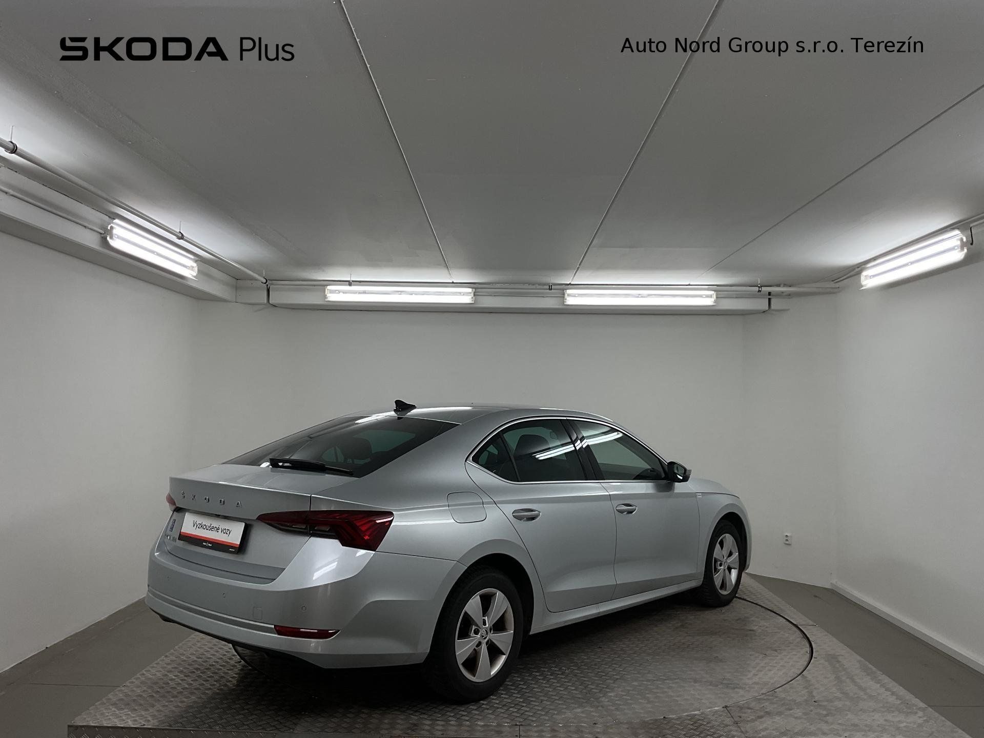 Škoda Octavia, 2.0 TDI 110kW DSG Style - fotka 2