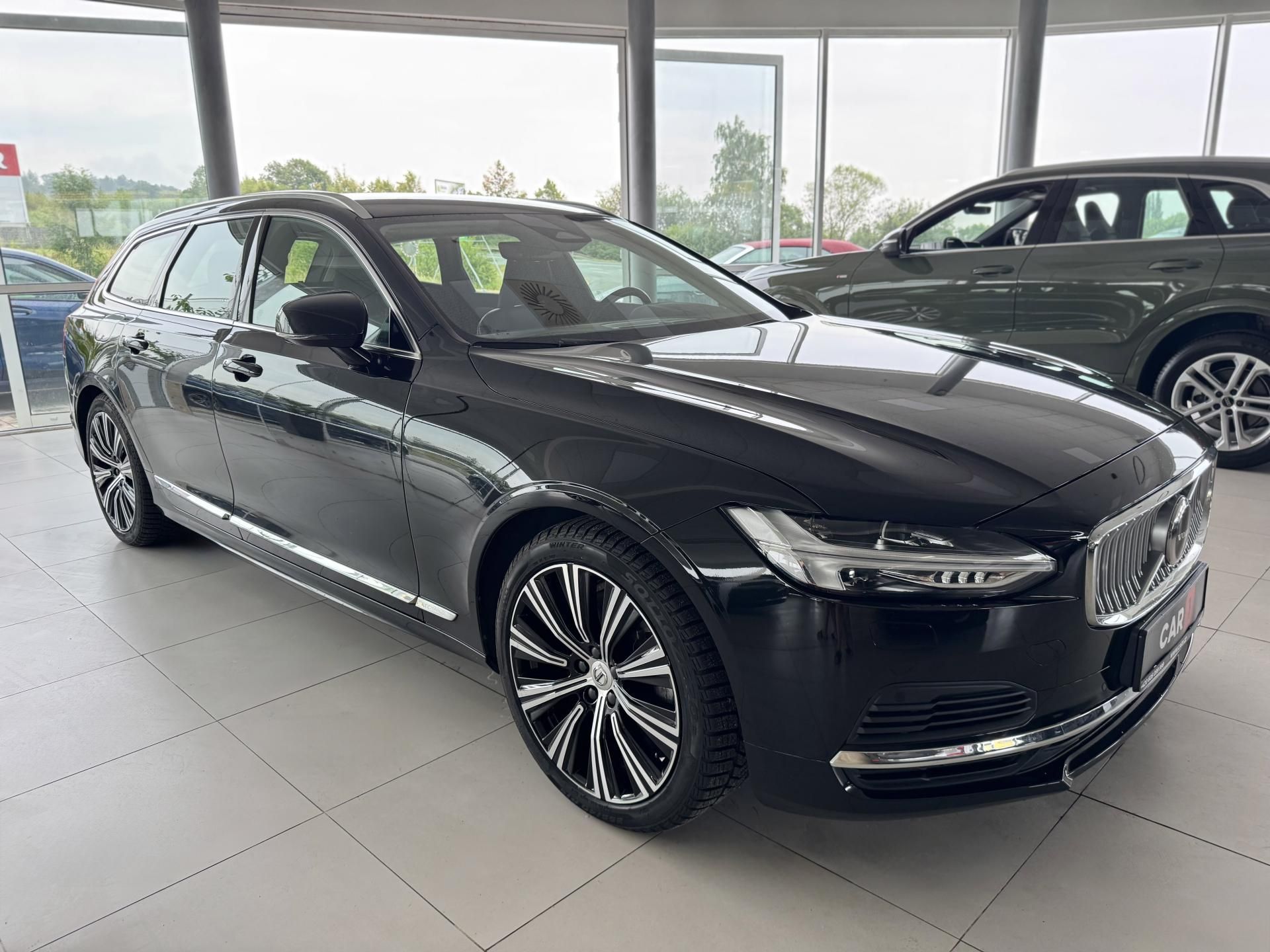 Volvo V90, T6 AWD*Recharge*KeyLess*Tažné - fotka 4