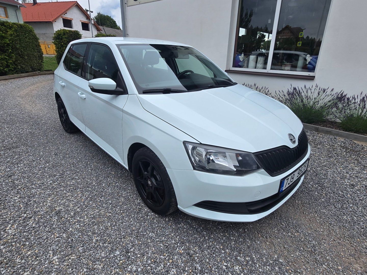 Škoda Fabia, 1.0 MPi TOP STAV - fotka 2