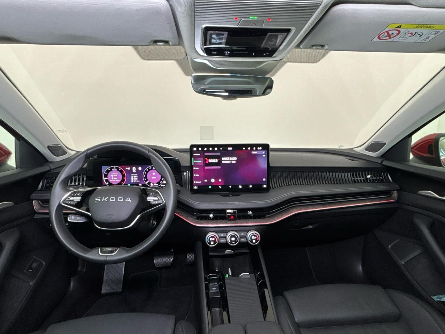 Škoda Superb, 2.0 TDI / 110 kW L&K DSG - fotka 5