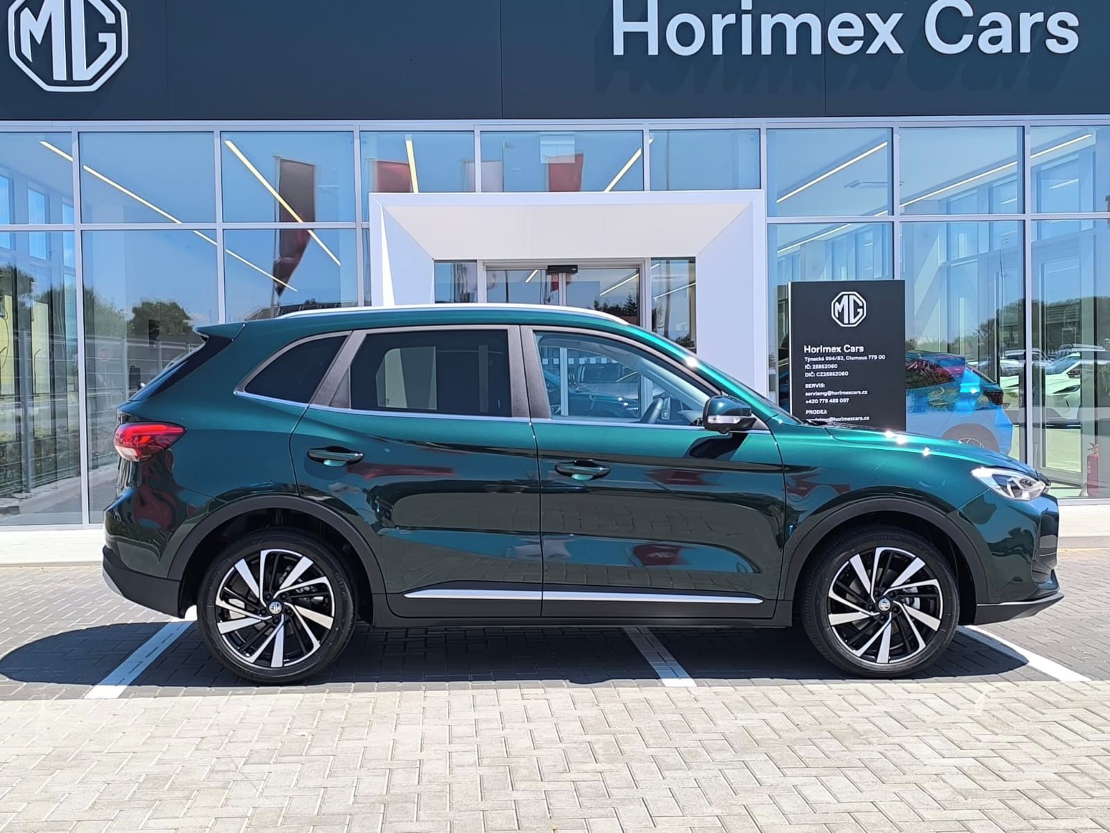 MG ZS, ZS HEV EXCLUSIVE EMERALD GREEN