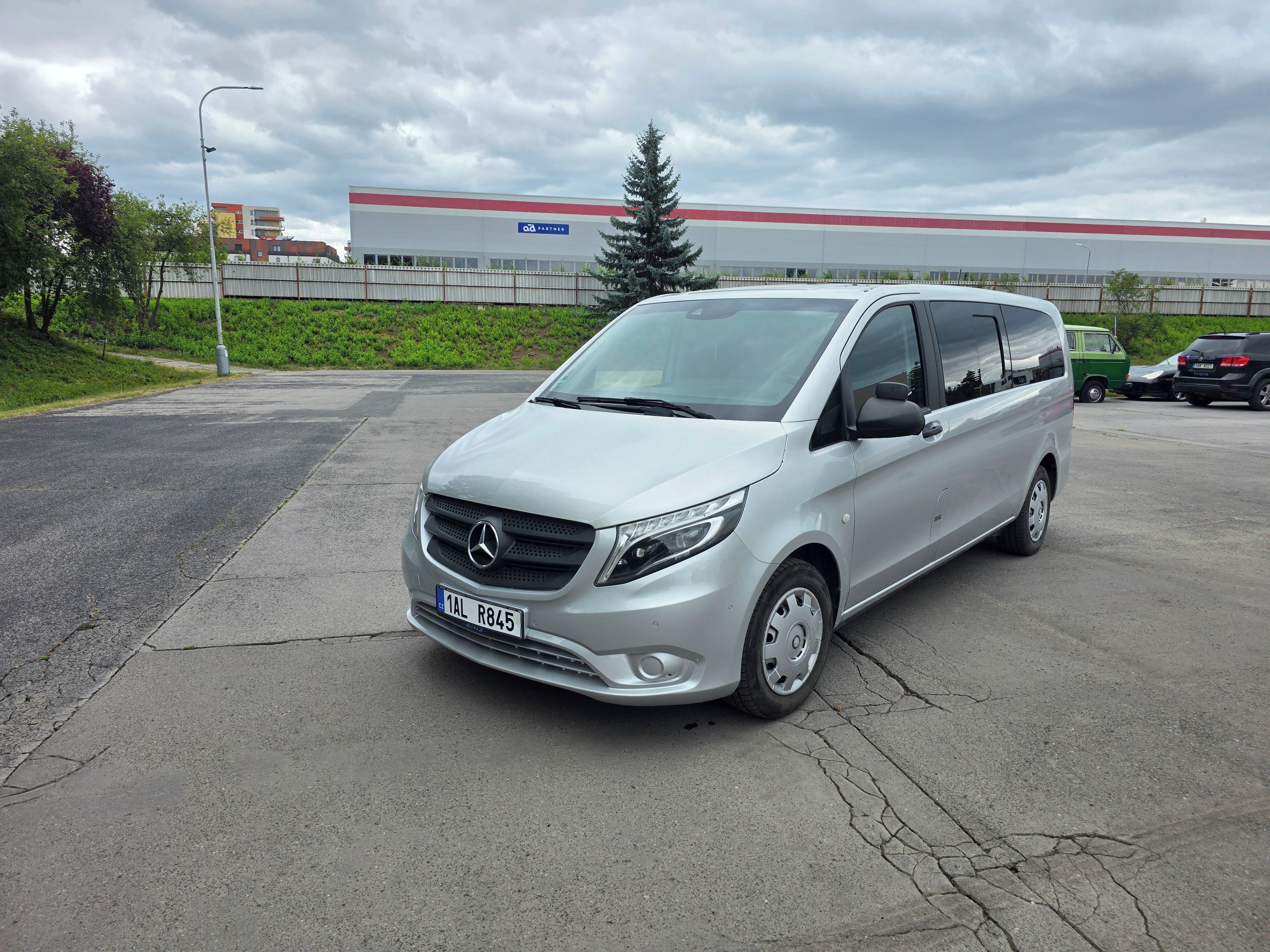 Mercedes-Benz Vito, ExtraLong 6+1 spaci paket