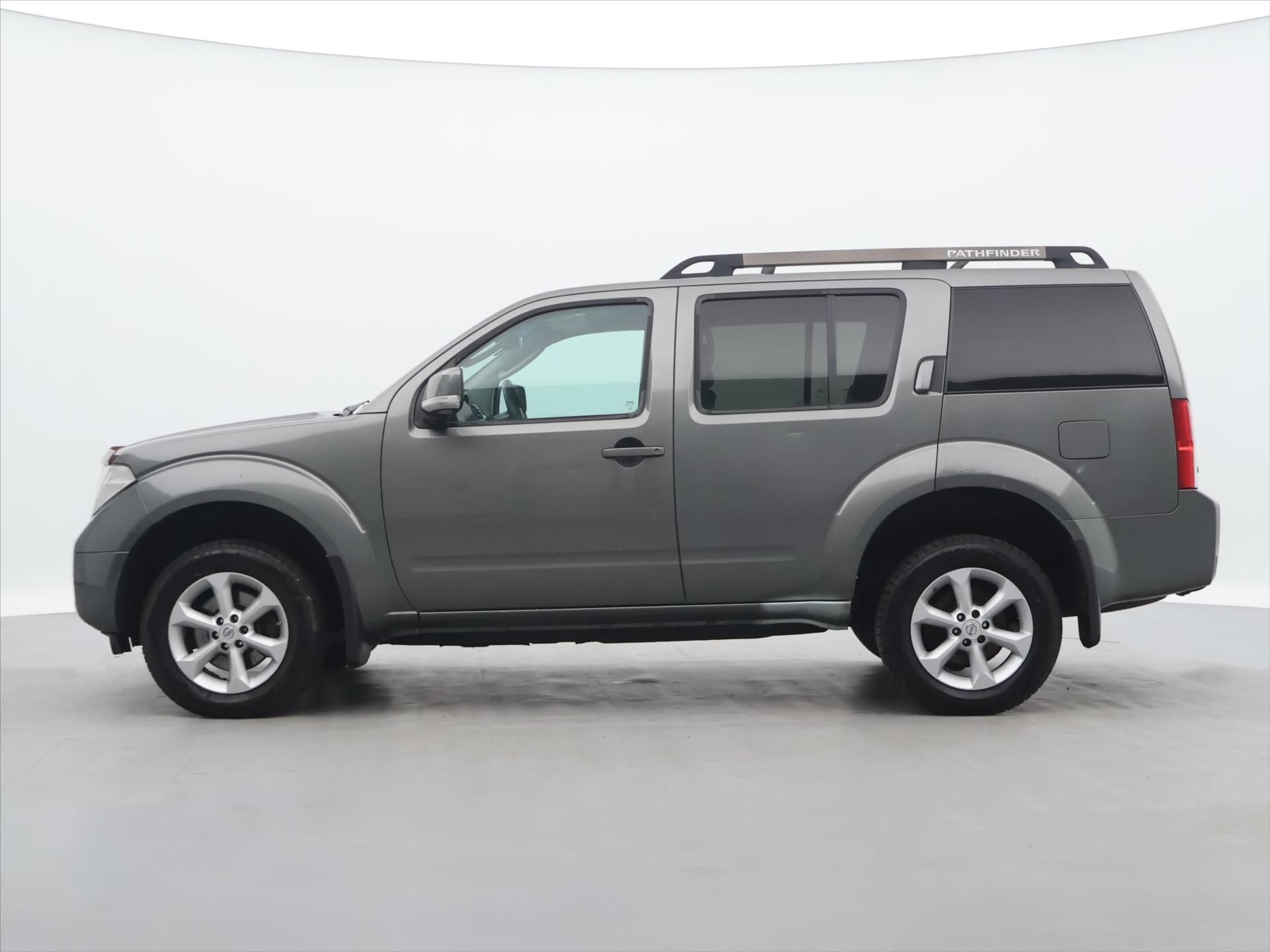 Nissan Pathfinder, 2,5 dCi 126kW Automat 4WD CZ - fotka 4