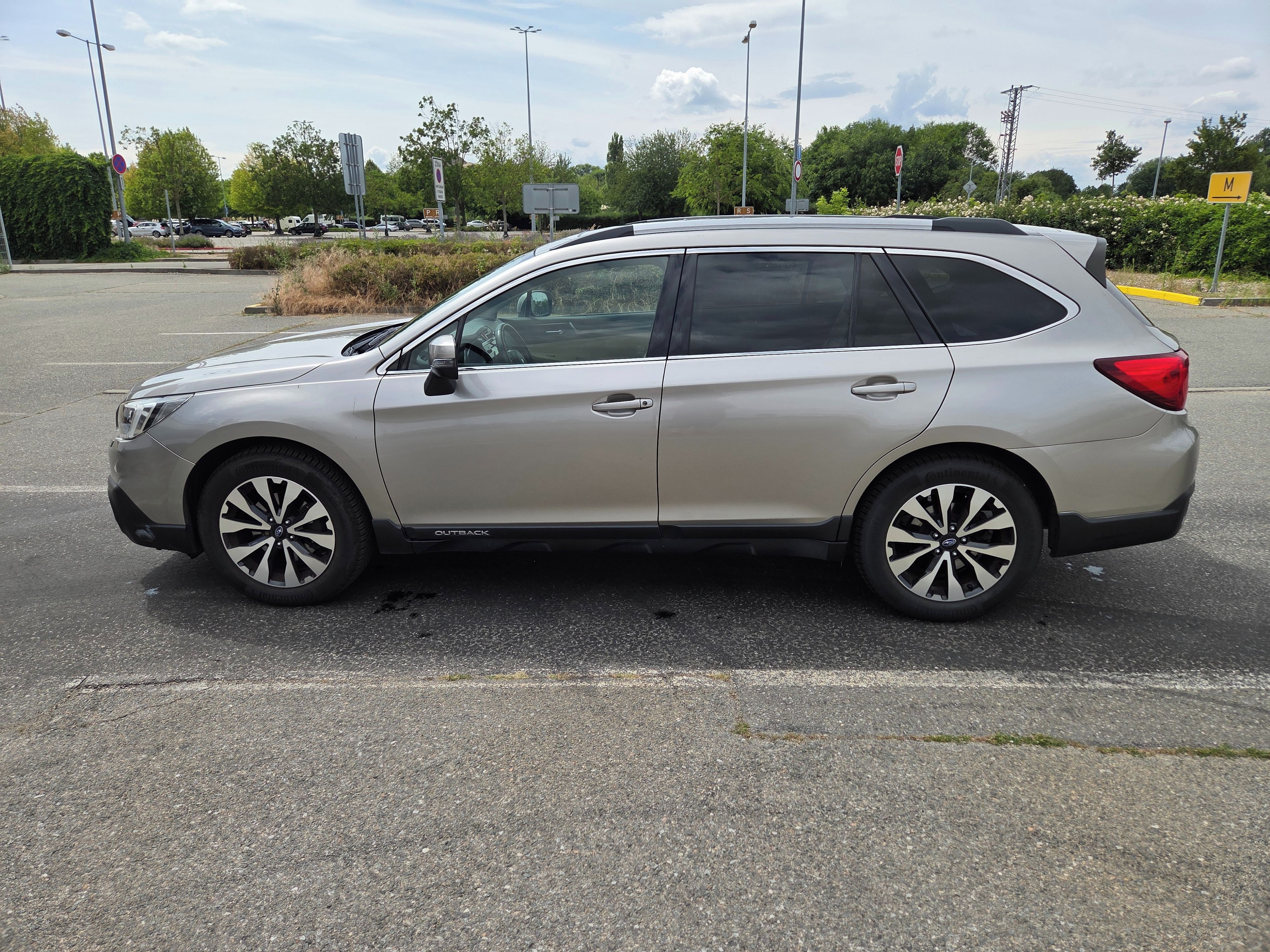 Subaru Outback, 1 majitel, výbava, servis