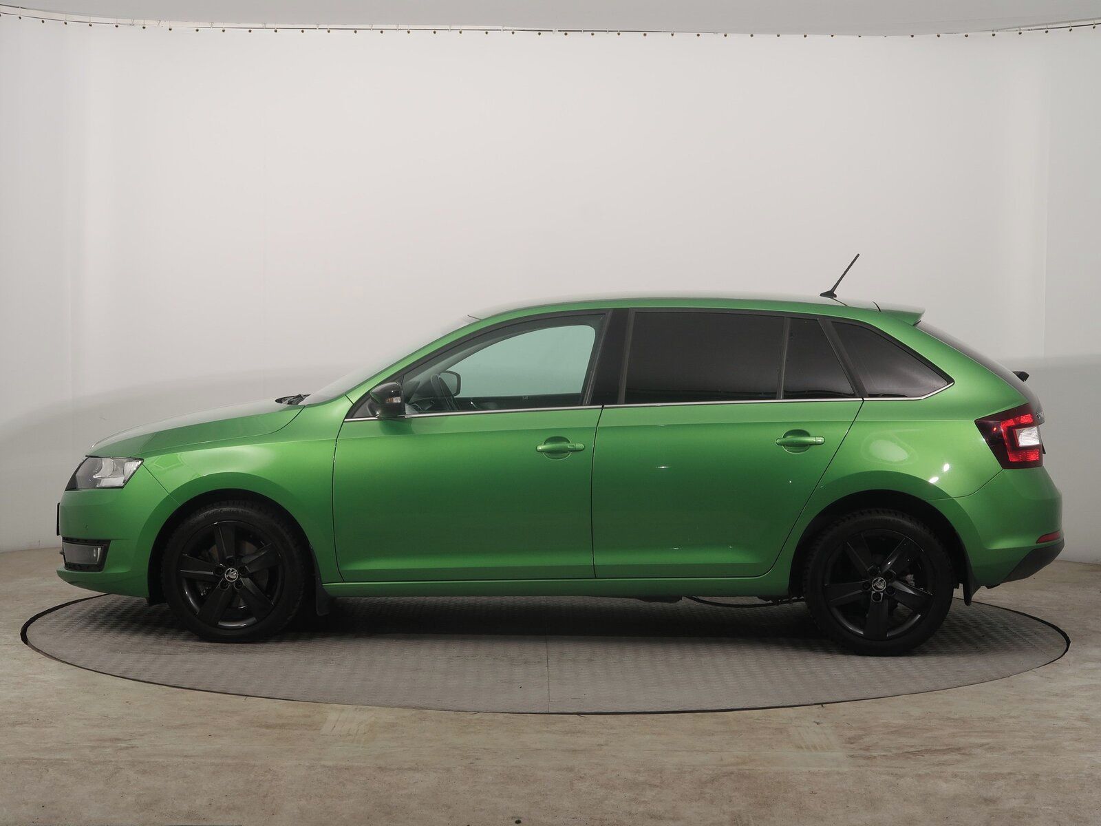 Škoda Rapid, 1.2 TSI, Spaceback, Navi - fotka 3