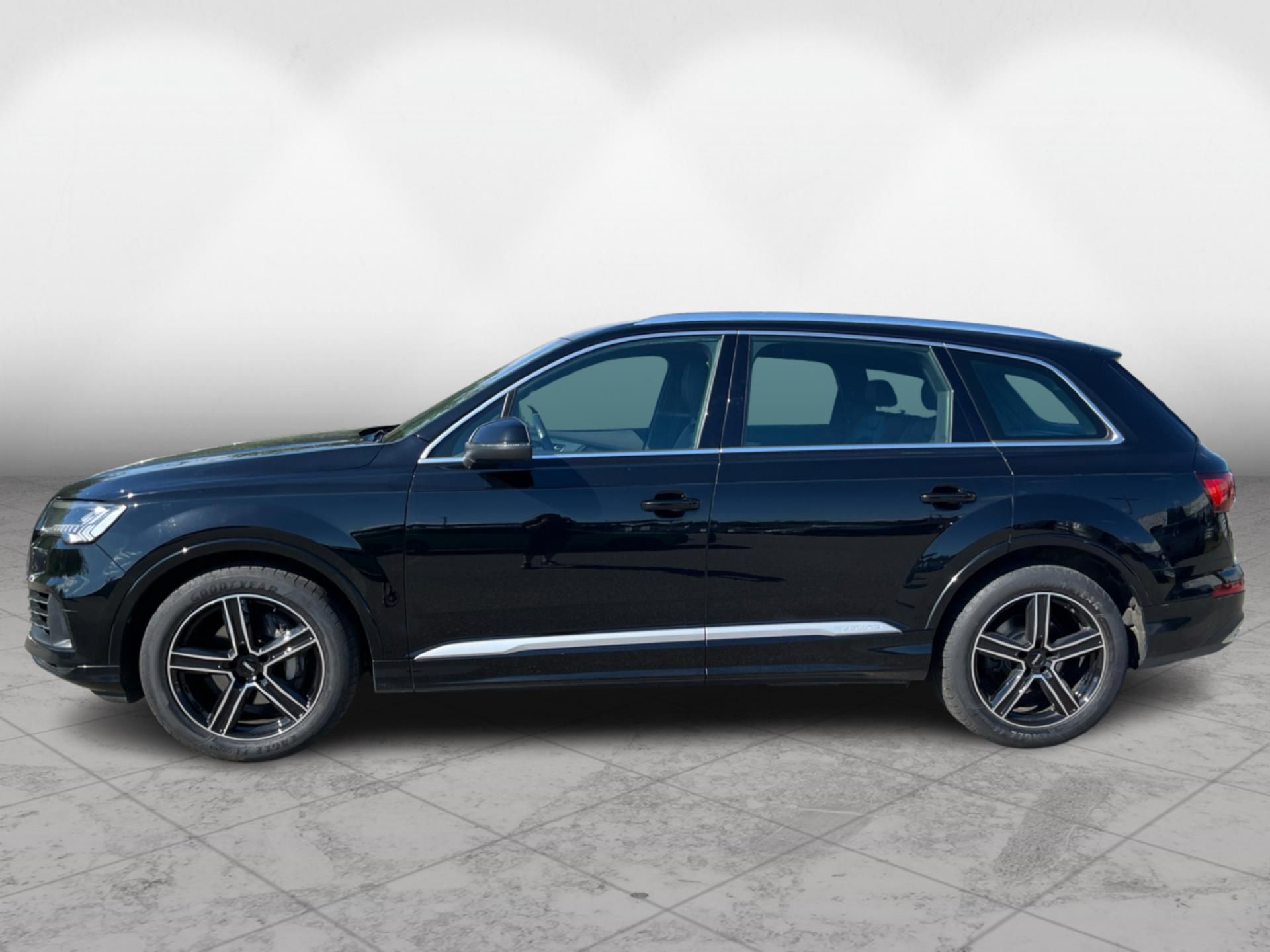 Audi Q7, 50TDi quattro S-line - fotka 4