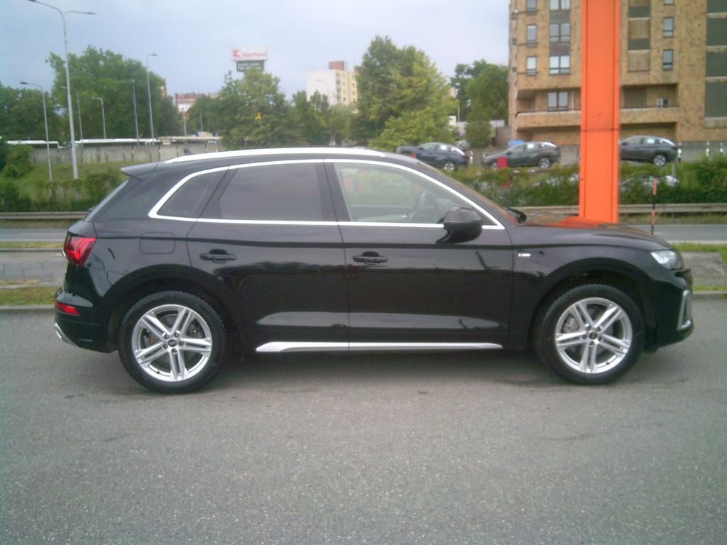 Audi Q5, 2.0 TDi  S LINE 40  150kW - fotka 5