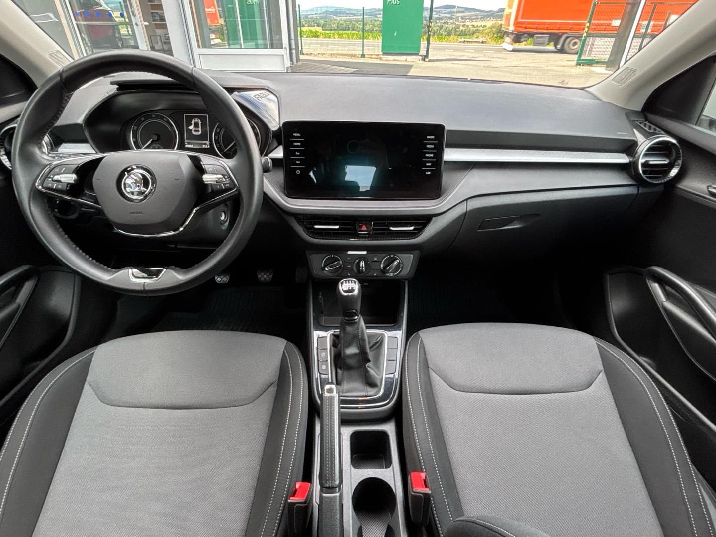 Škoda Fabia, 1.0 MPi / 50 kW Ambition - fotka 5