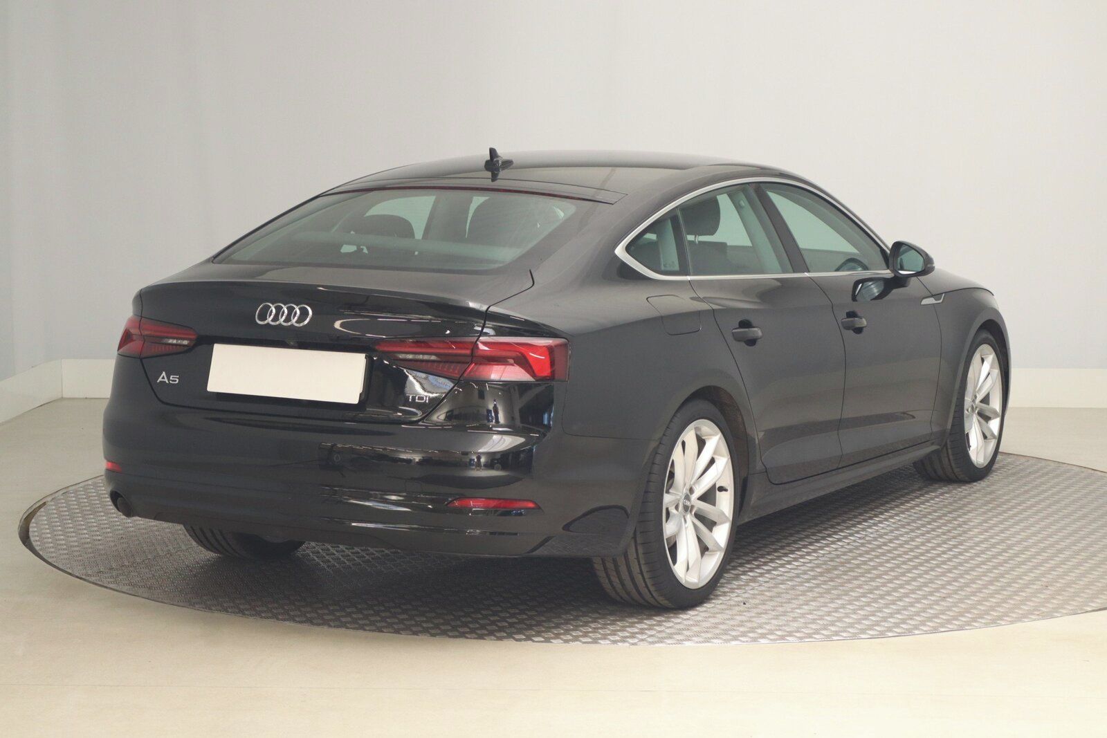 Audi A5, 2.0 TDI, Sport, Automat, Navi - fotka 5