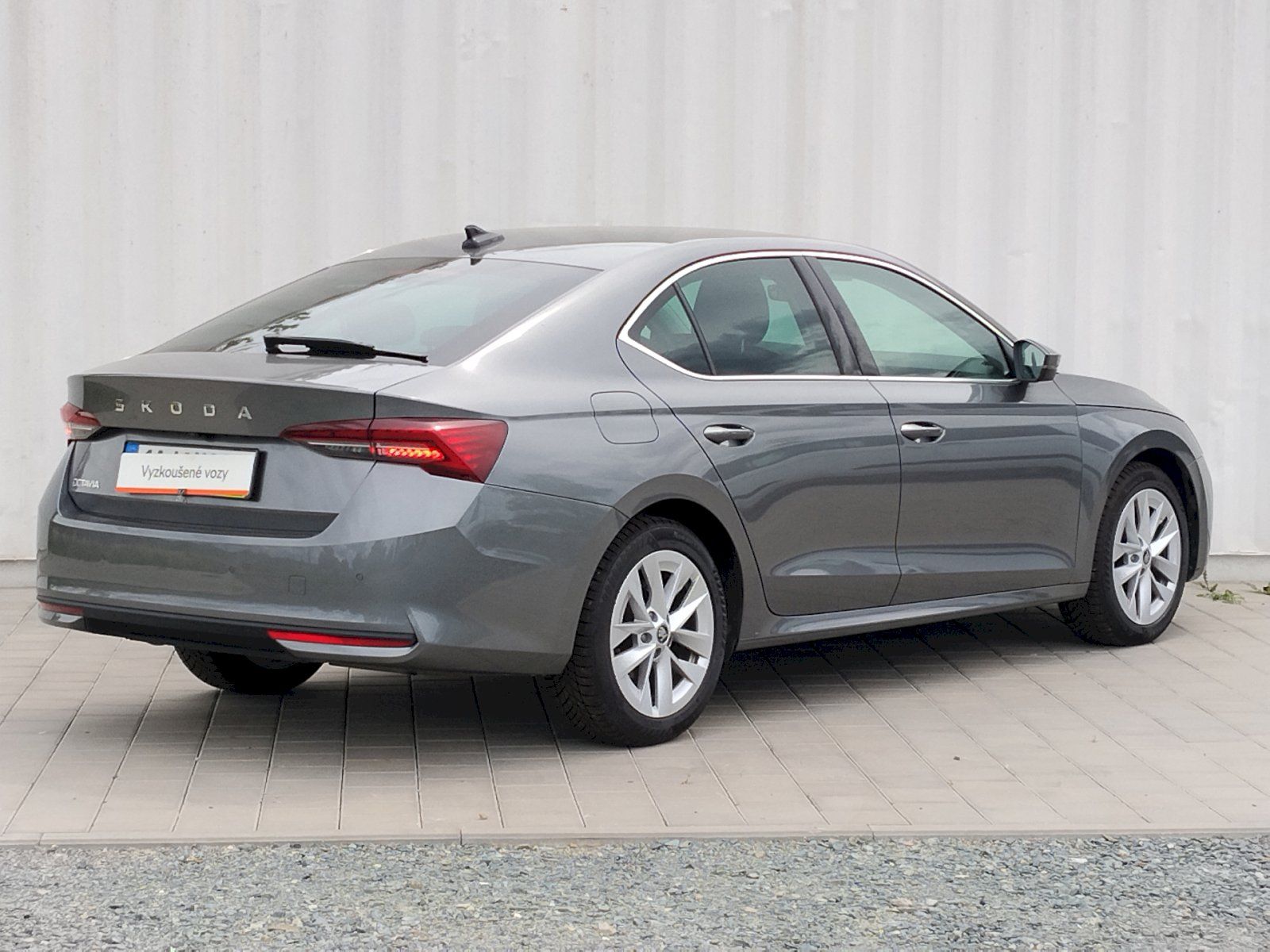 Škoda Octavia, 1,5  M-HEV TOP SELECtion 110kW - fotka 2