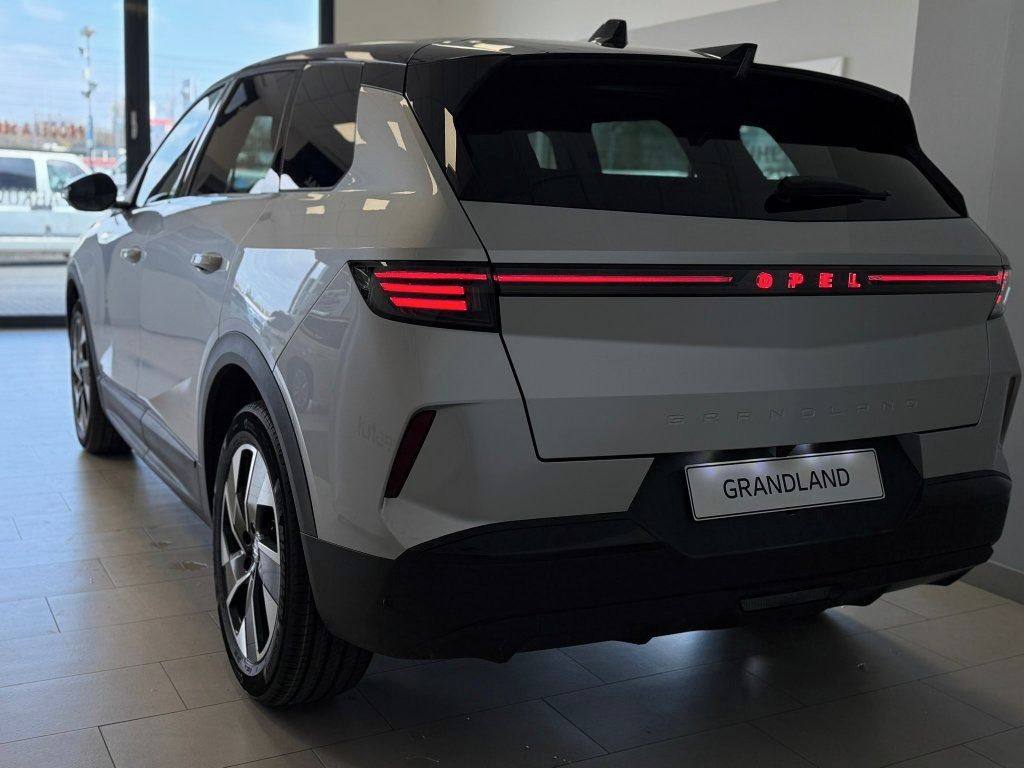 Opel Grandland, Ultimate Hybrid 107 kW!! - fotka 4