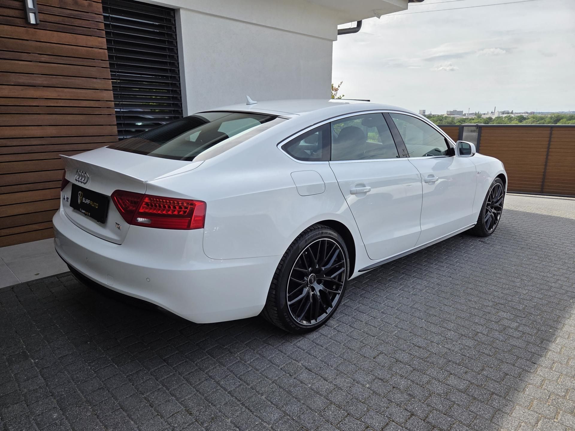 Audi A5, 2,0 TDi Sportback - fotka 3