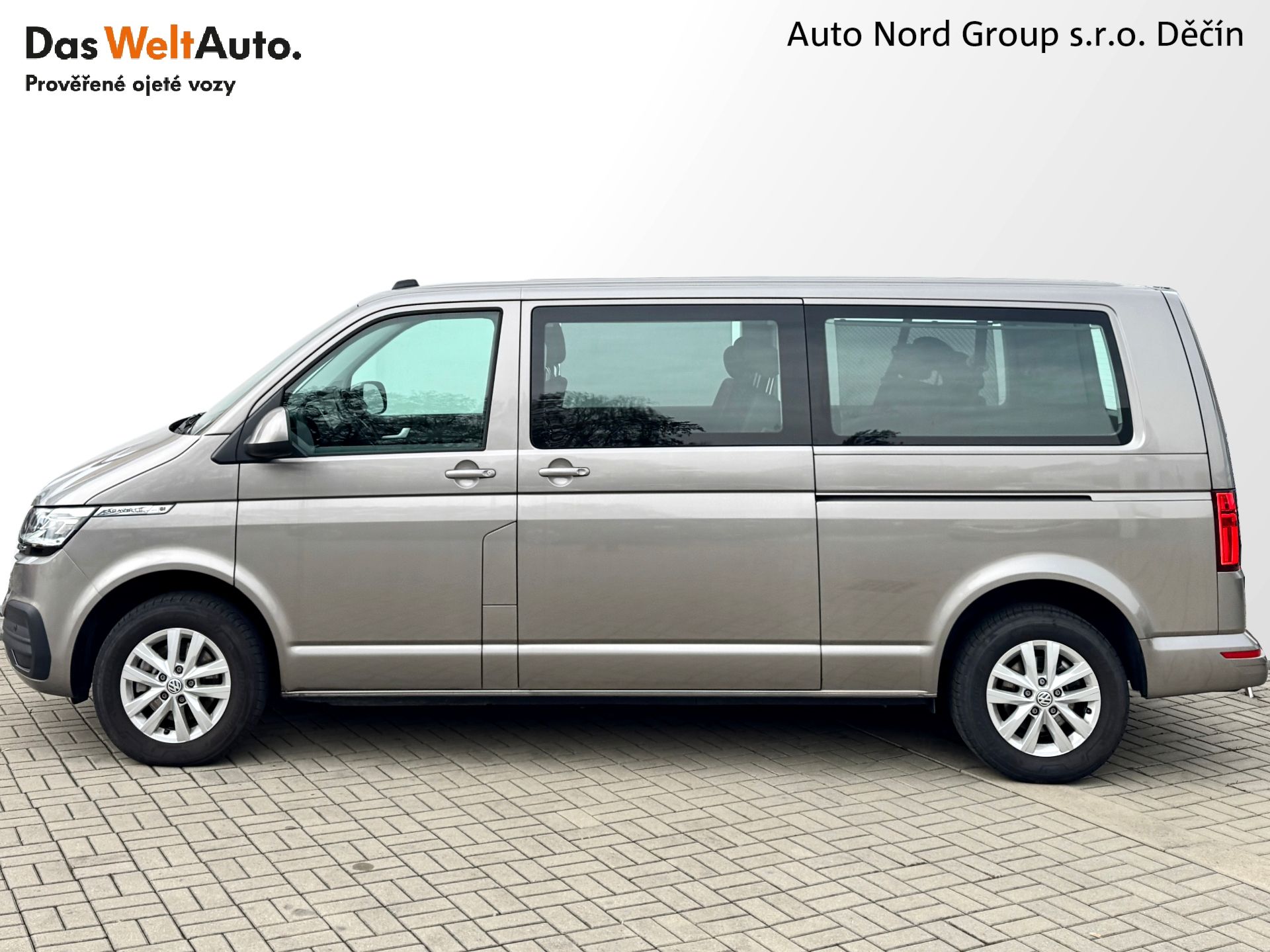 Volkswagen Caravelle, 2.0TDI 110KW DSG LWB COMFORTLI - fotka 3