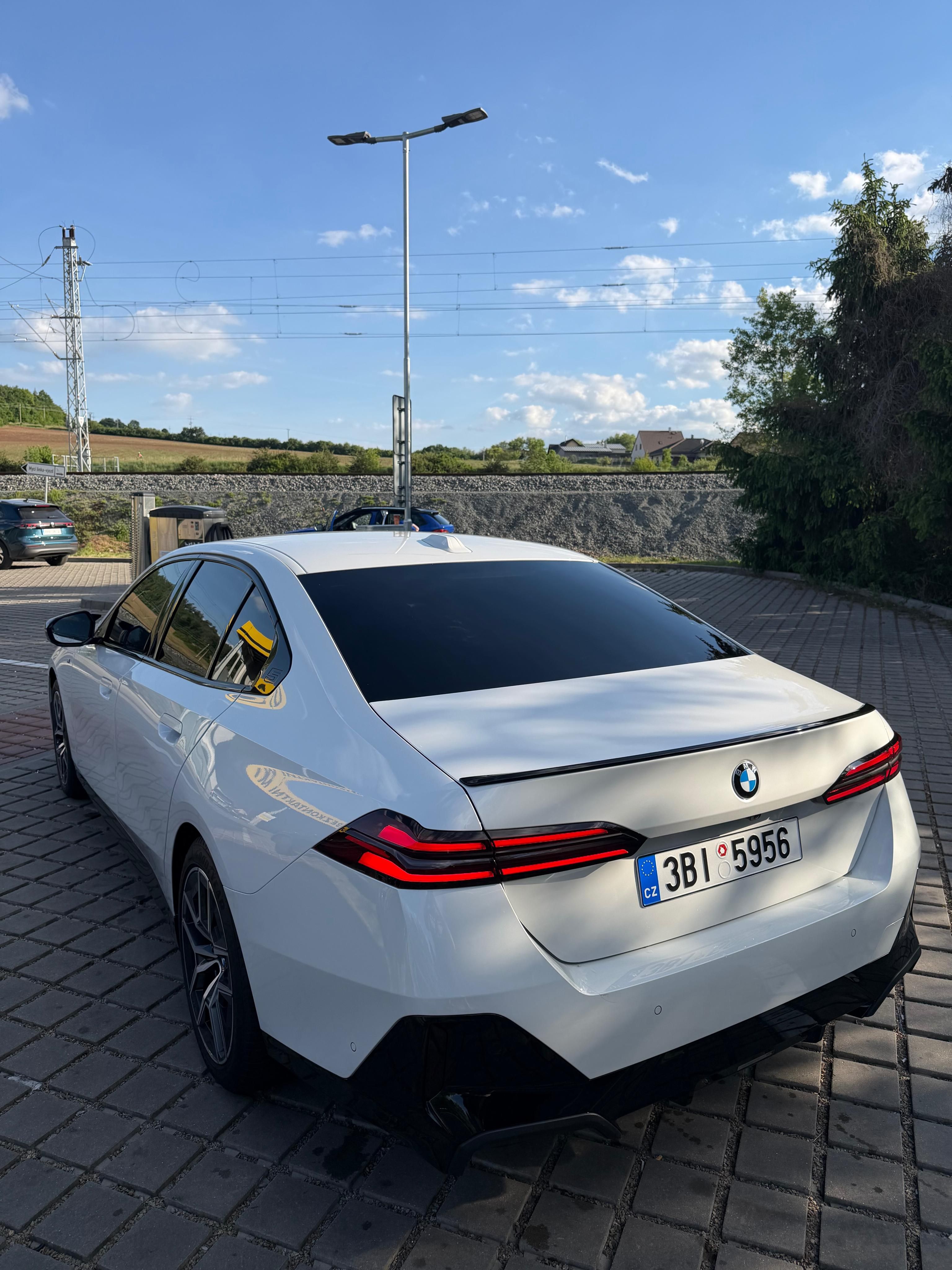 BMW Řada 5, 2.0 - fotka 6