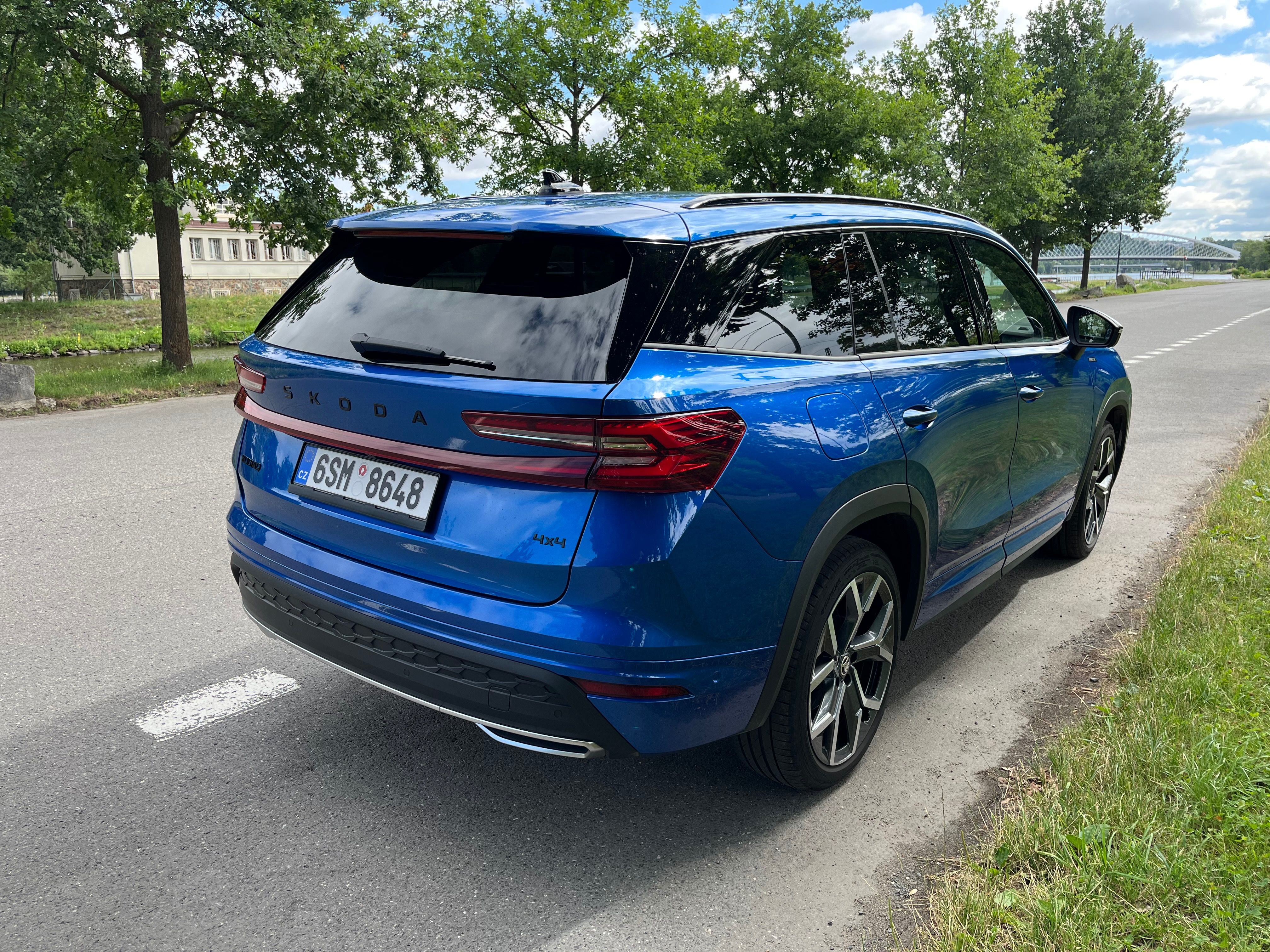 Škoda Kodiaq, Sportline 2.0 142kw 4x4 Dsg - fotka 2