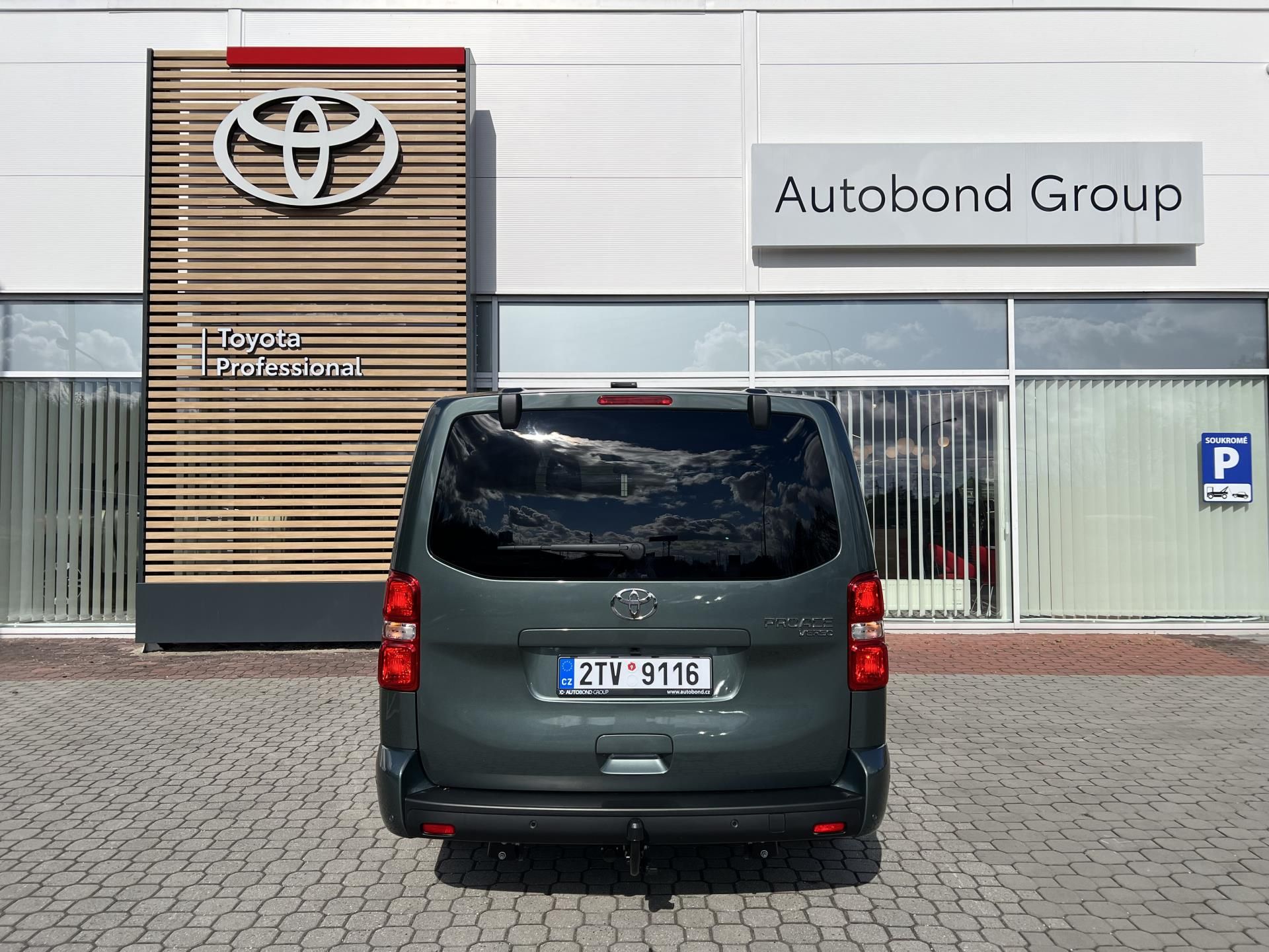 Toyota Proace Verso, 2.2D 8AT Family 8S L2 Webasto - fotka 5