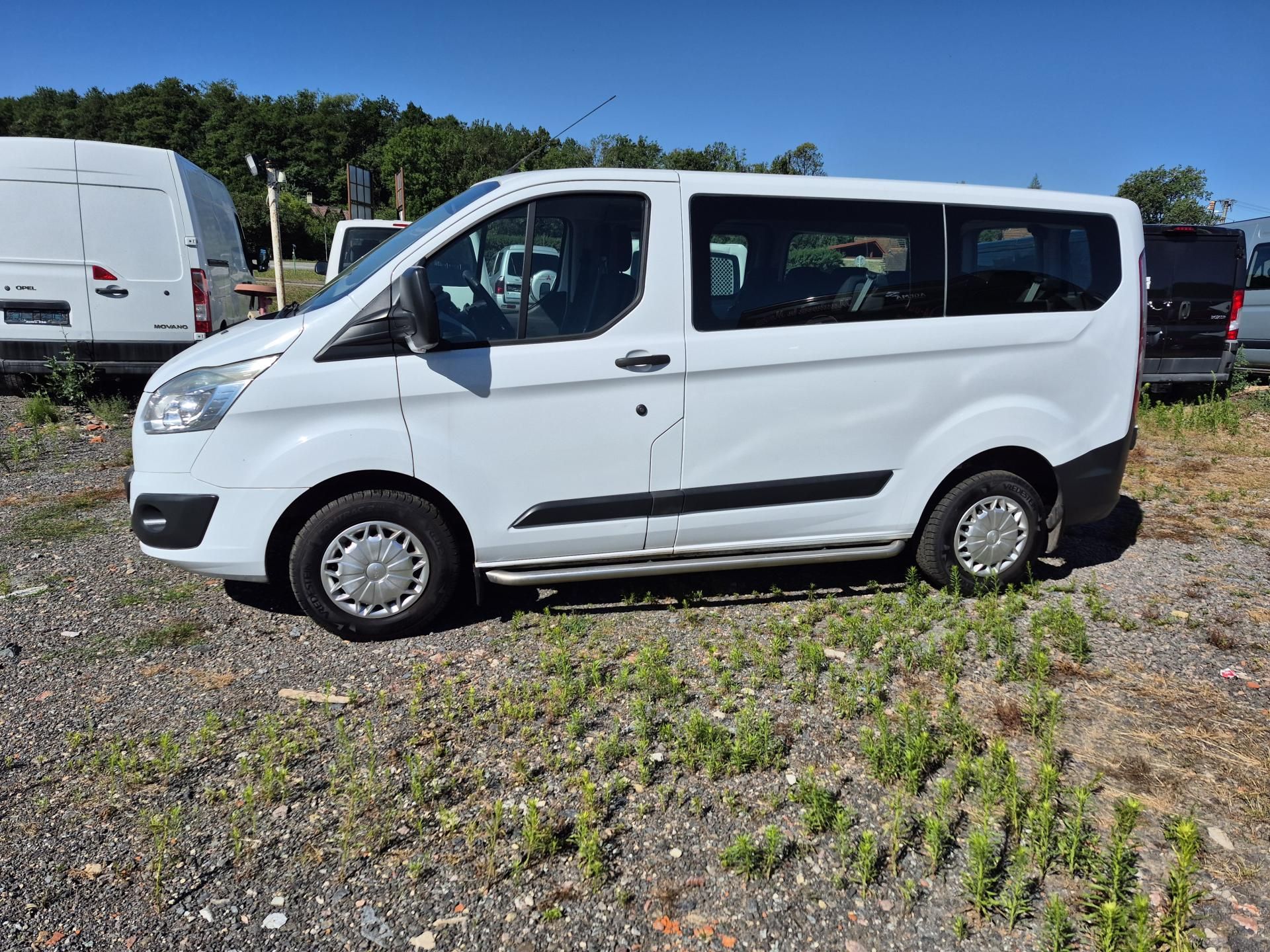 Ford Transit Custom, 2.2Tdci 9 míst - fotka 5