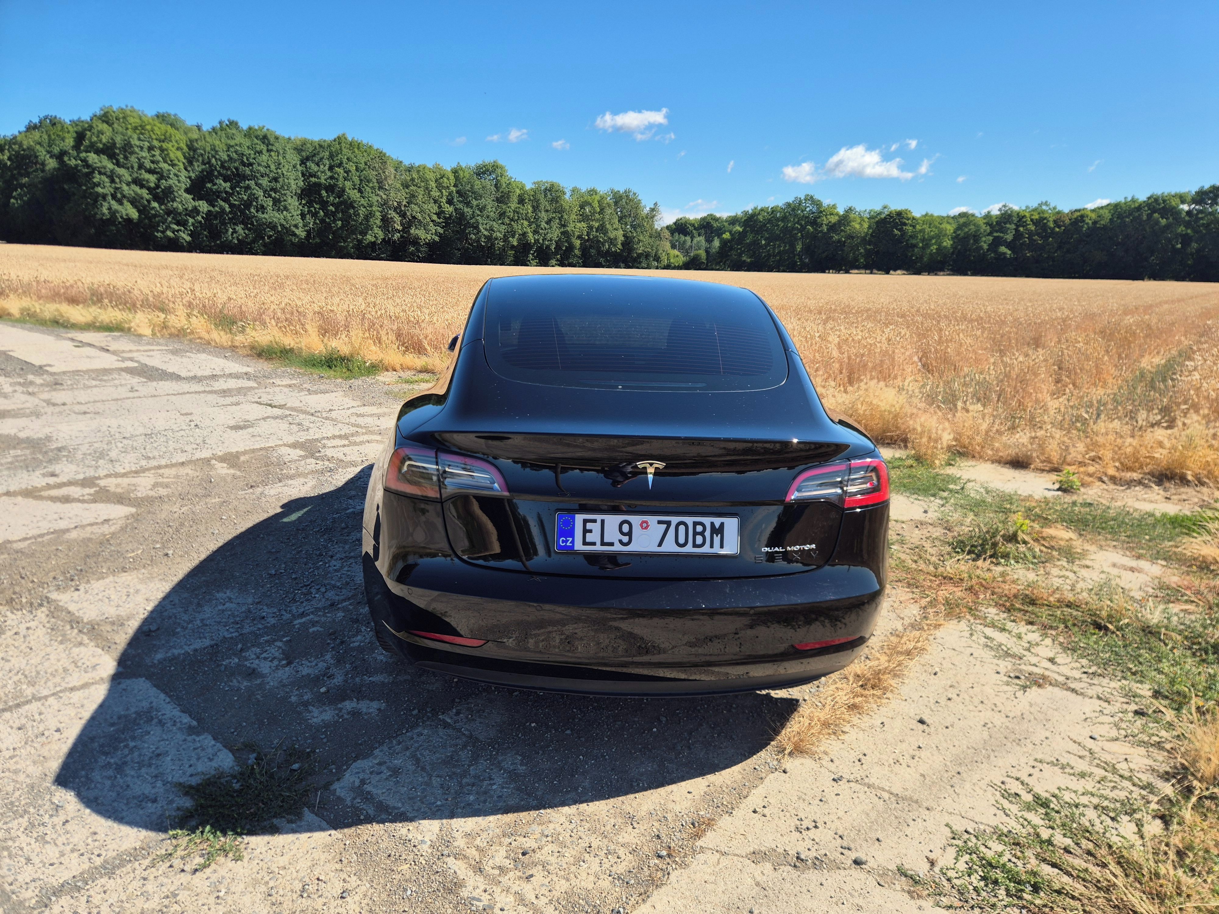 Tesla Model 3, LR AWD - fotka 5