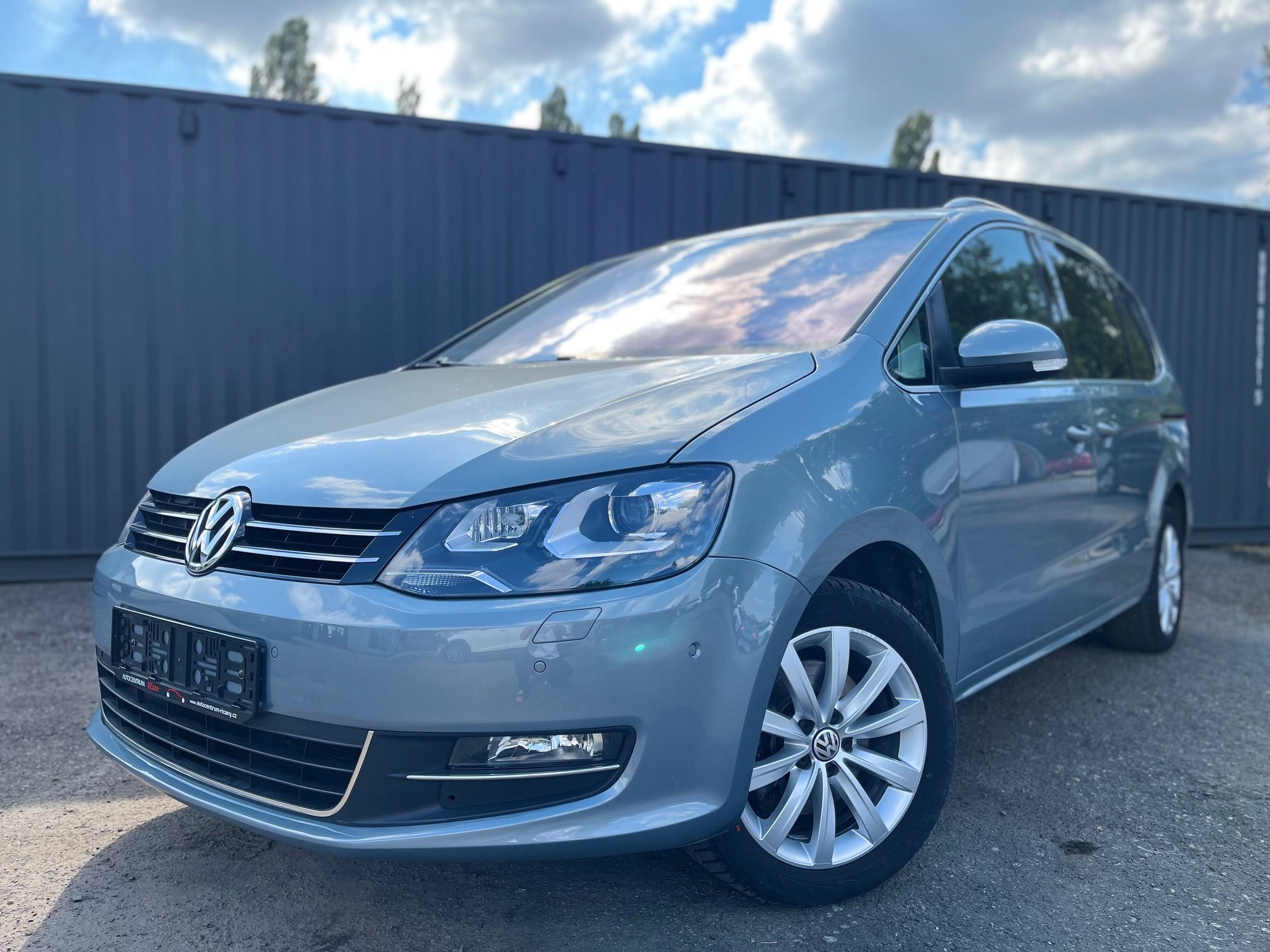 Volkswagen Sharan, 2,0 TDI 125 kW automat webasto - fotka 2