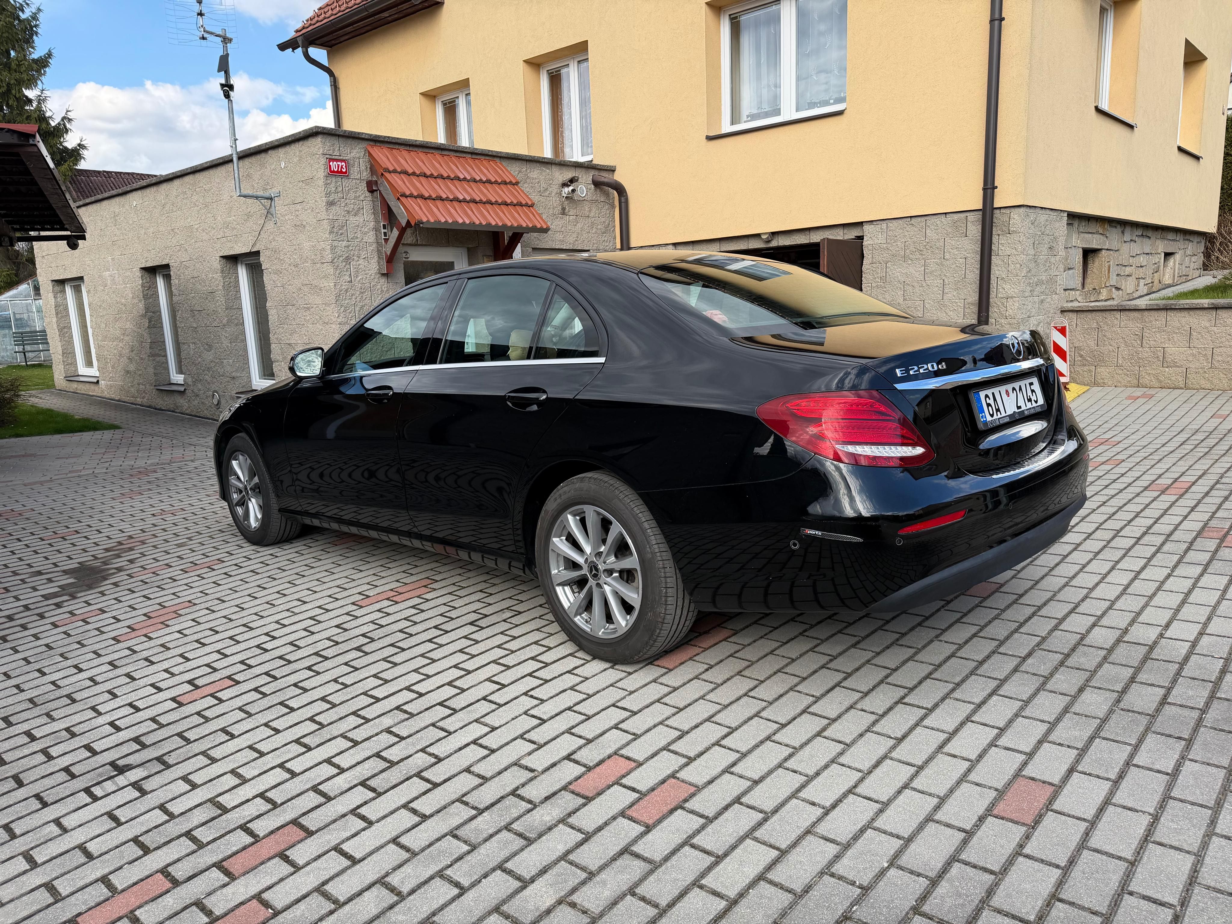 Mercedes-Benz Třídy E, Mercedes Benz E 220d 2017 - fotka 4