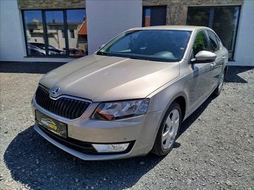 1,2 TSi 77 kW, DSG, NAVI, PARK