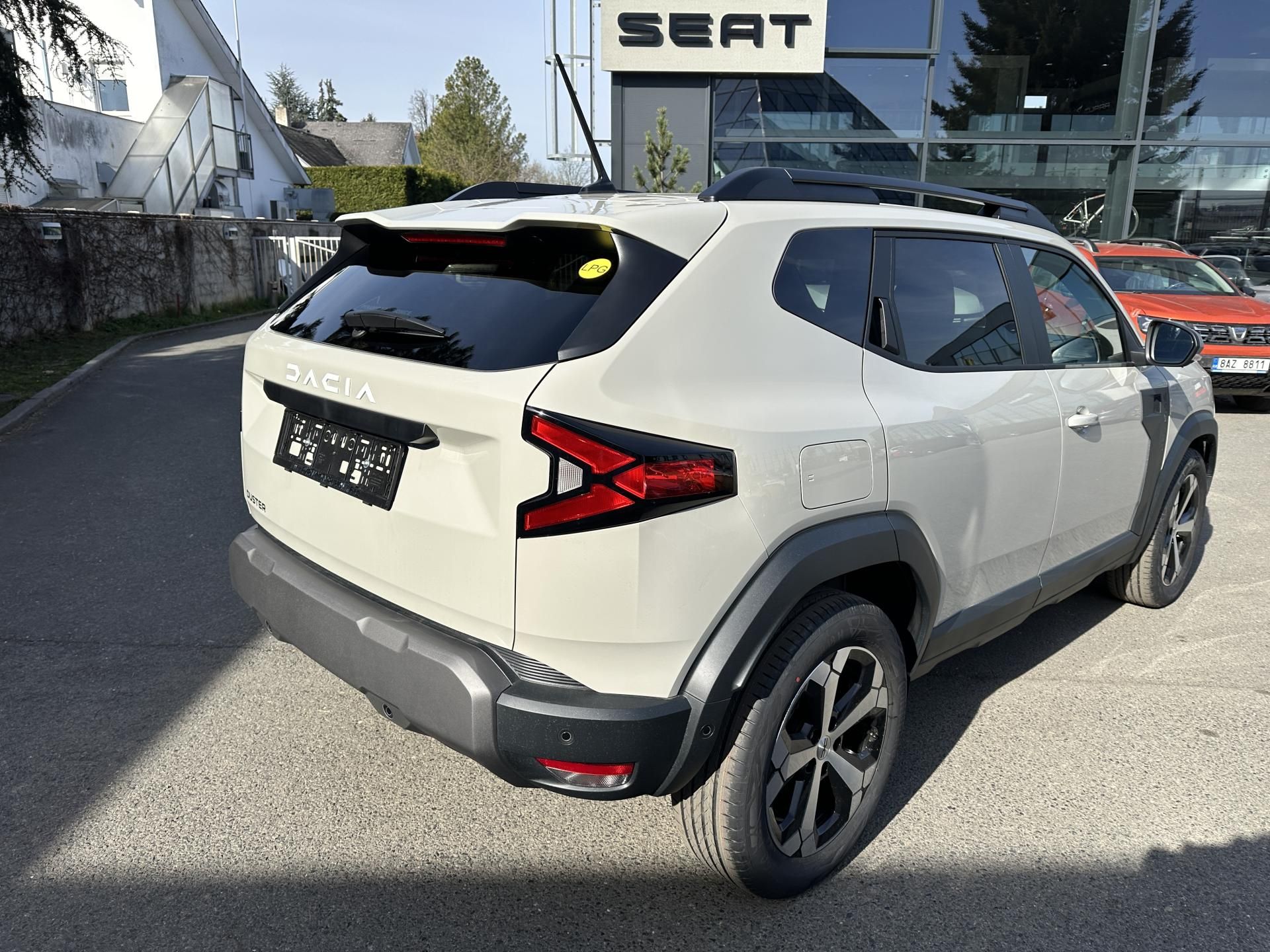 Dacia Duster, HYBRID 155 - VÝPRODEJ, SKLADEM - fotka 3