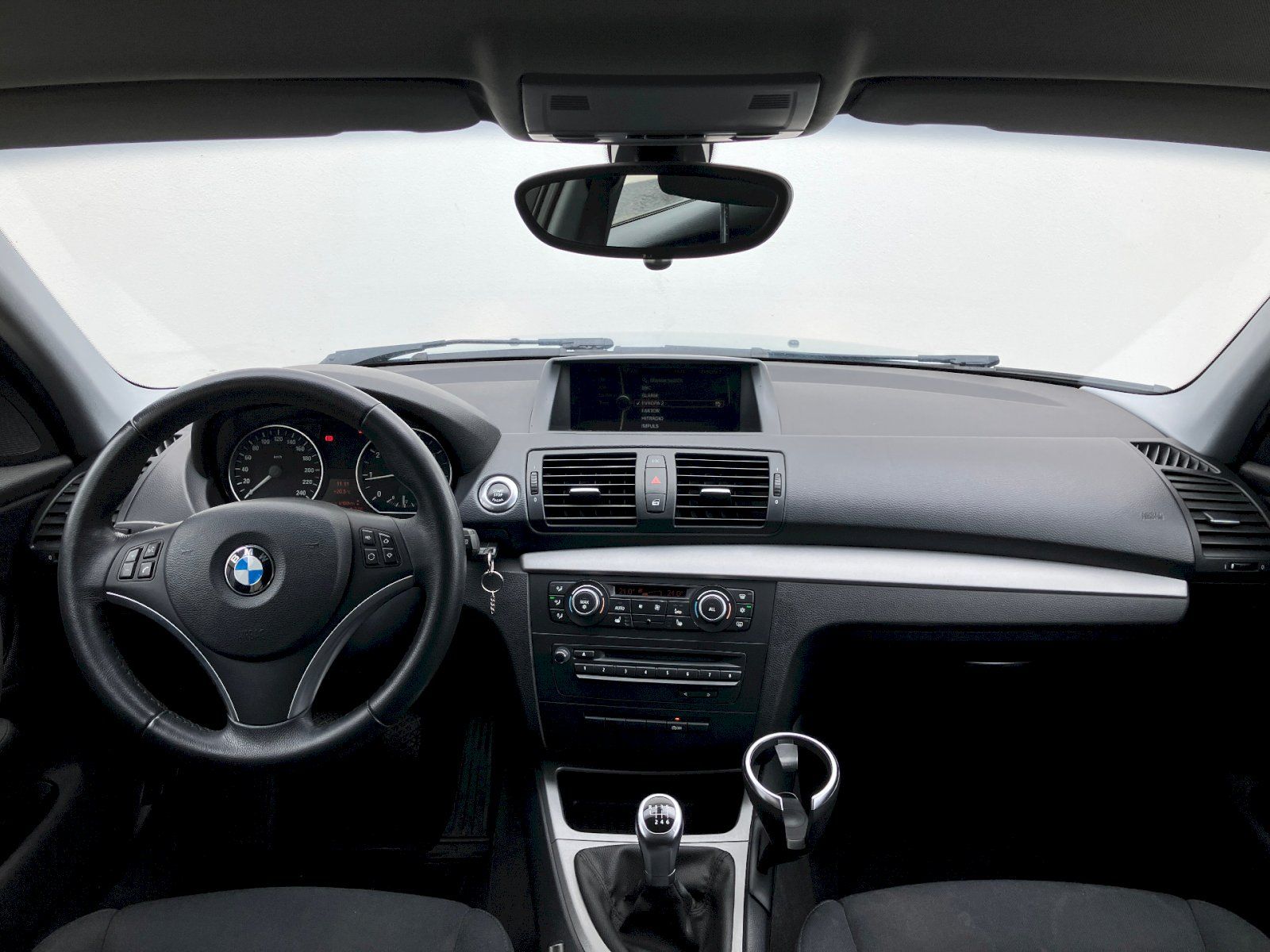 BMW Řada 1, 2.0 / 90 kW / 116i kombi - fotka 5