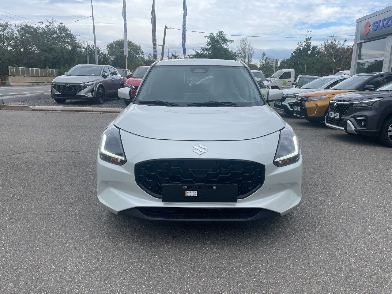 Suzuki Swift, Premium 1,2 DualJet automat - fotka 2