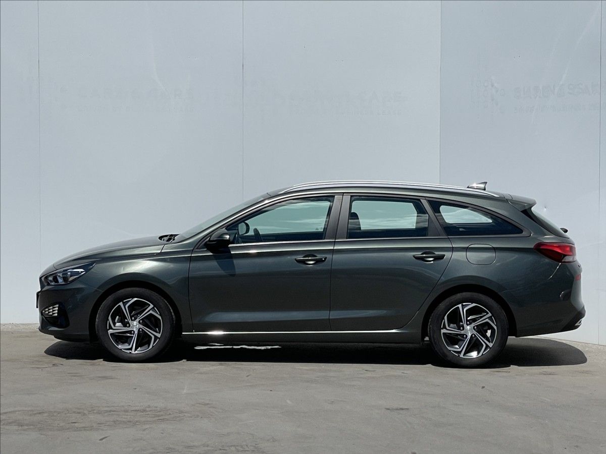 Hyundai i30, 1,0 T-GDI DCT Family Comfort - fotka 2