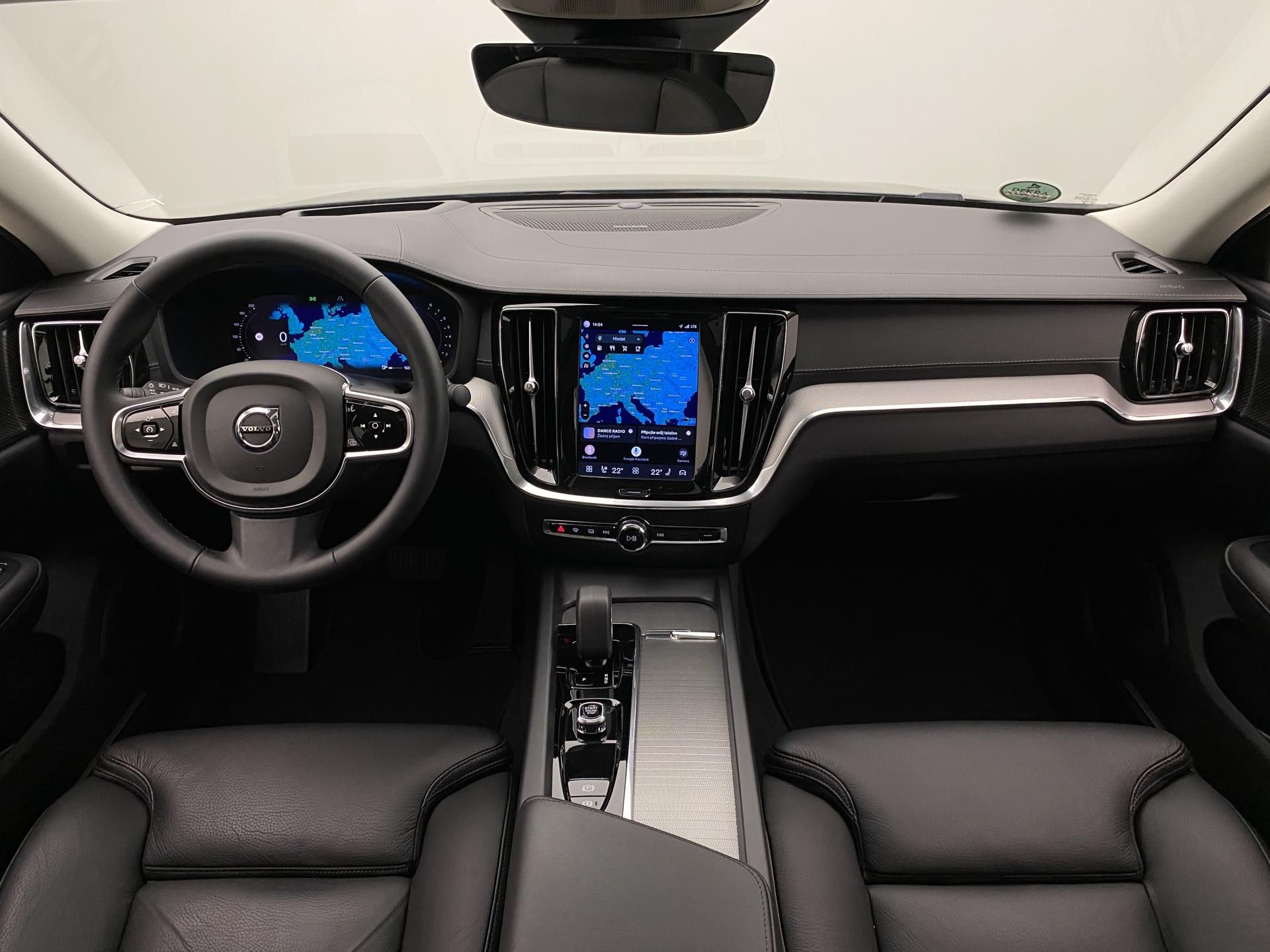 Volvo S60, B5 AWD DARK ULTIMATE AUT CZ - fotka 2