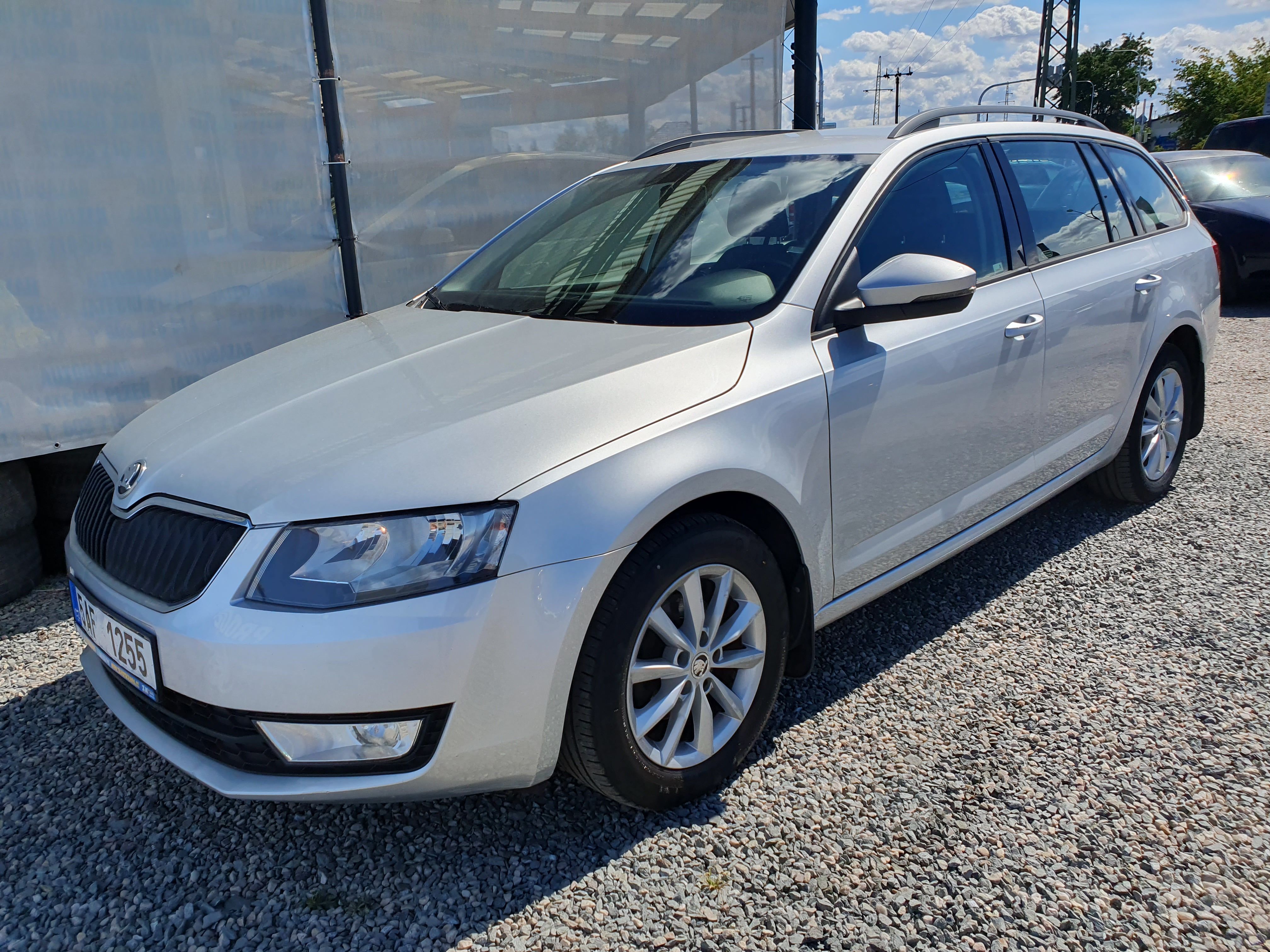 Škoda Octavia, 1.6 TDI 81 KW NOVÉ ČR DPH - fotka 6