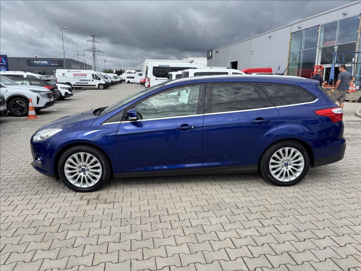 Ford Focus, 2,0 TDCI 140k Titanium - fotka 2