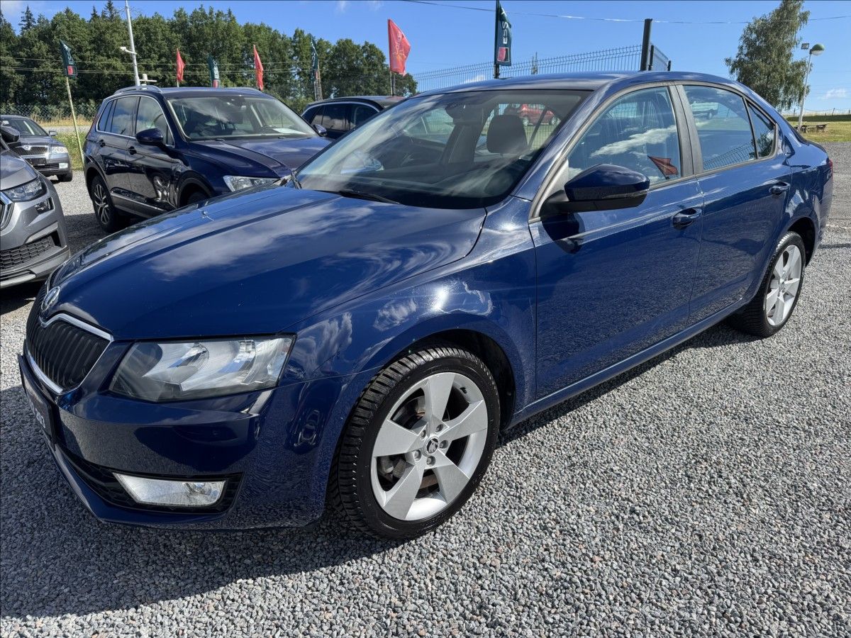 Škoda Octavia, 1,6   TDI 77KW BLUETOOTH - fotka 3