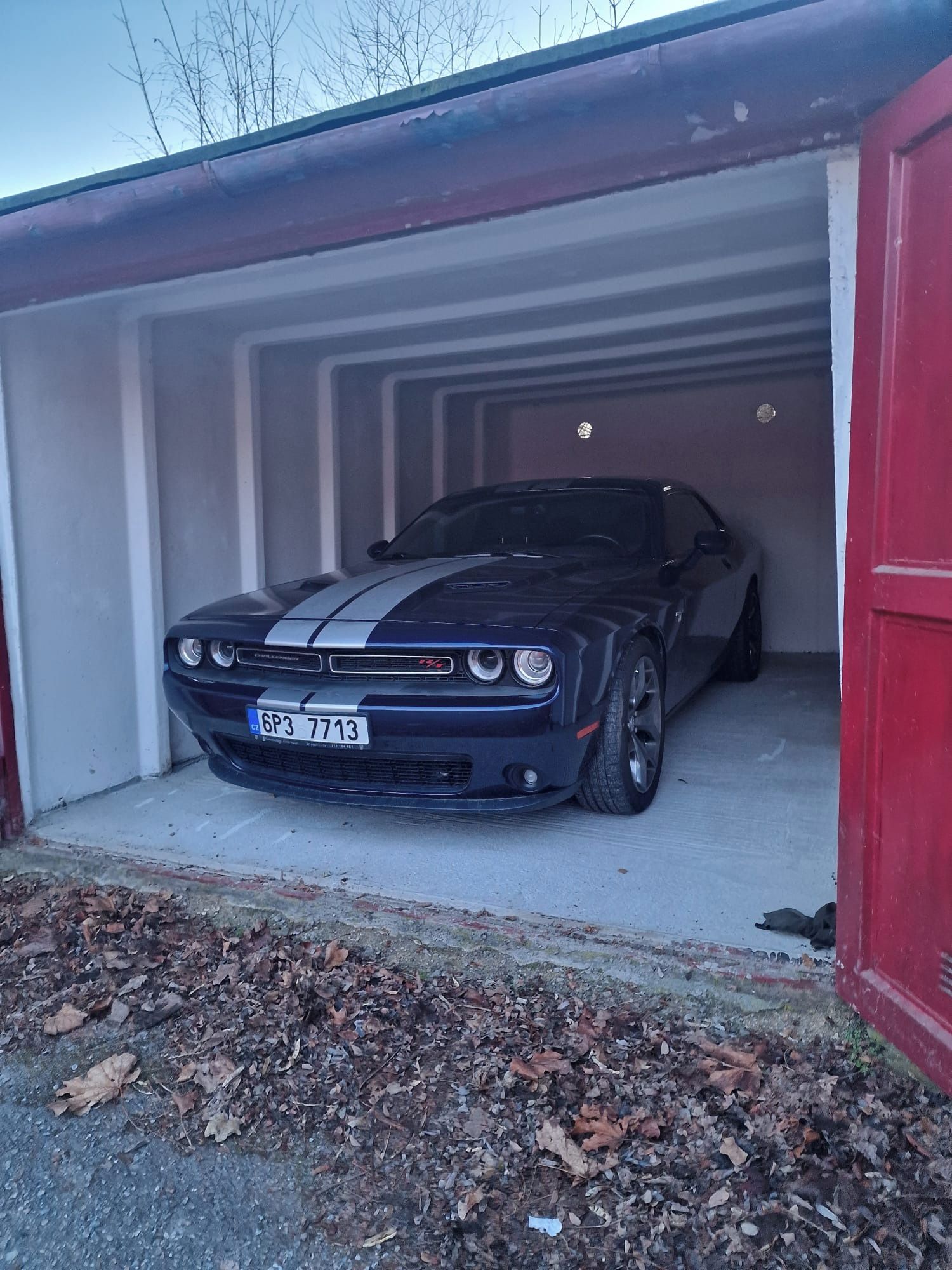Dodge Challenger, R/T 5,7 Hemi, manuál - fotka 5