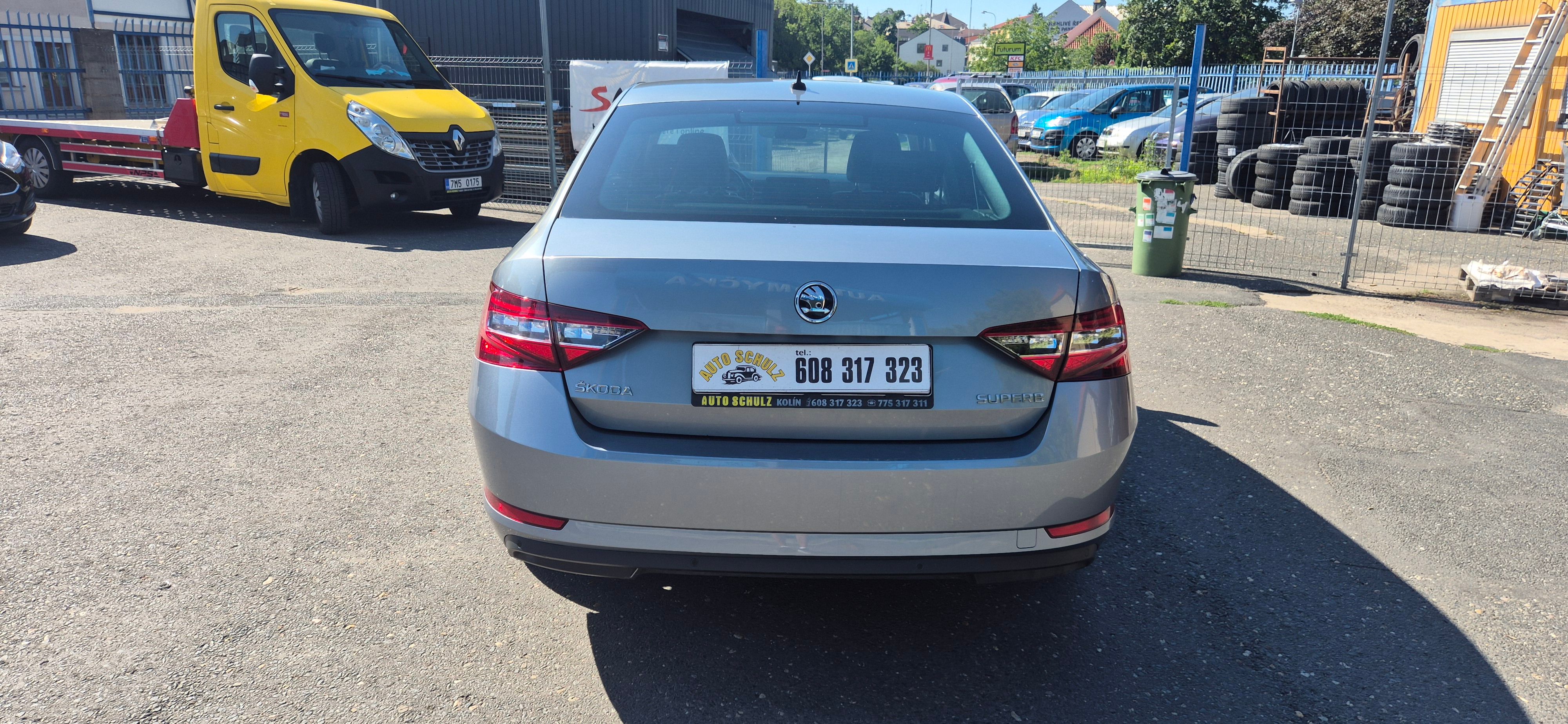 Škoda Superb, 2.0 TDI L&K 140KW, DPH - fotka 6