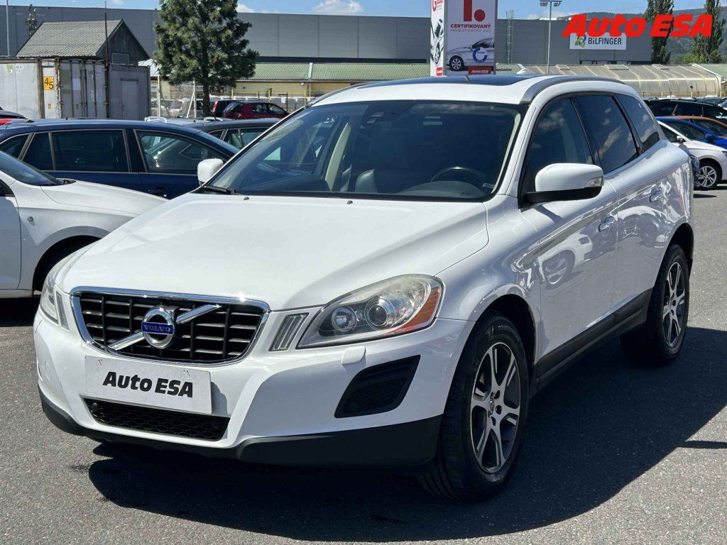 Volvo XC60, 2.4DS,ČR - fotka 3