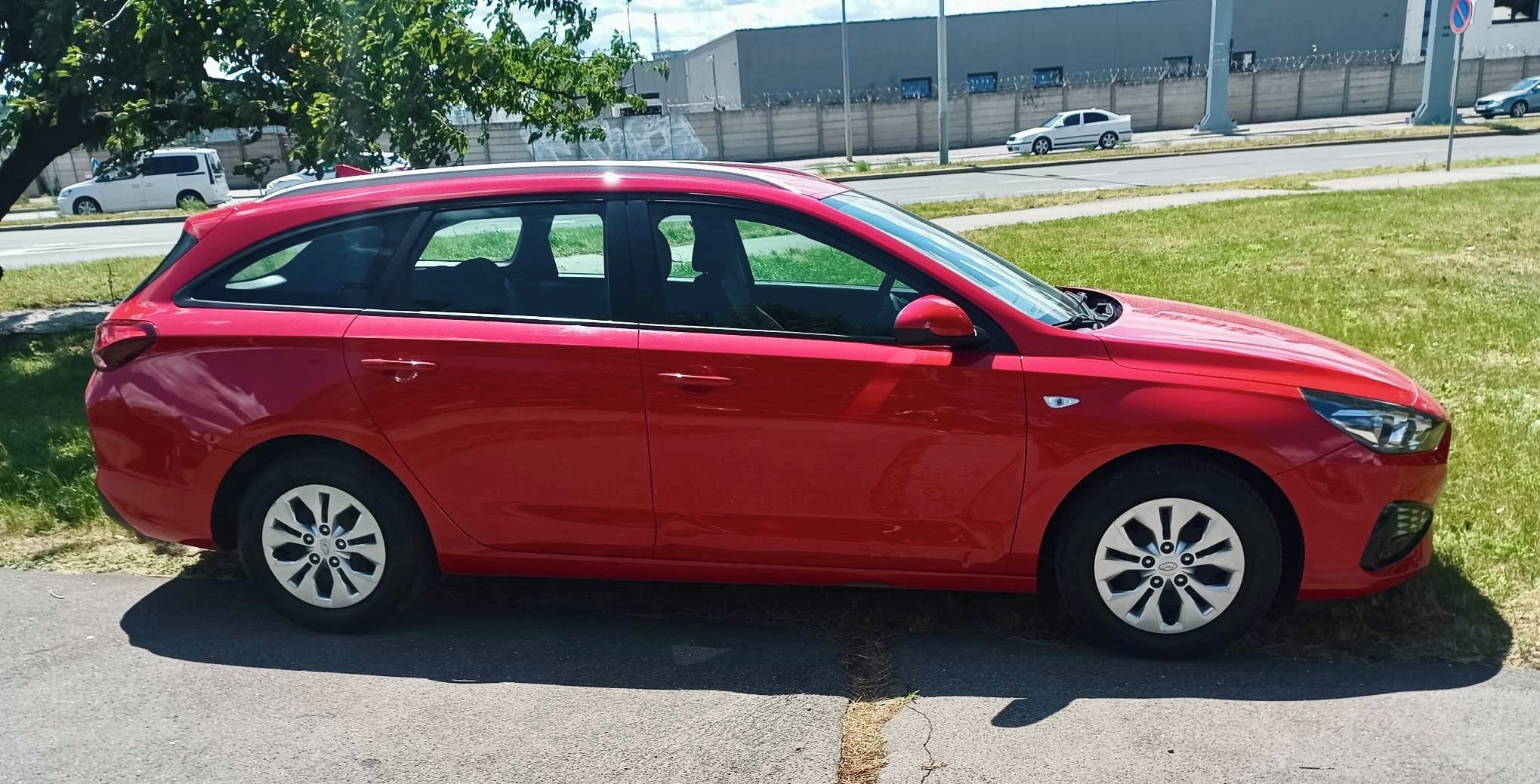 Hyundai i30, Hyundai 1.0T GDI-ČR 1maj-DPH - fotka 3