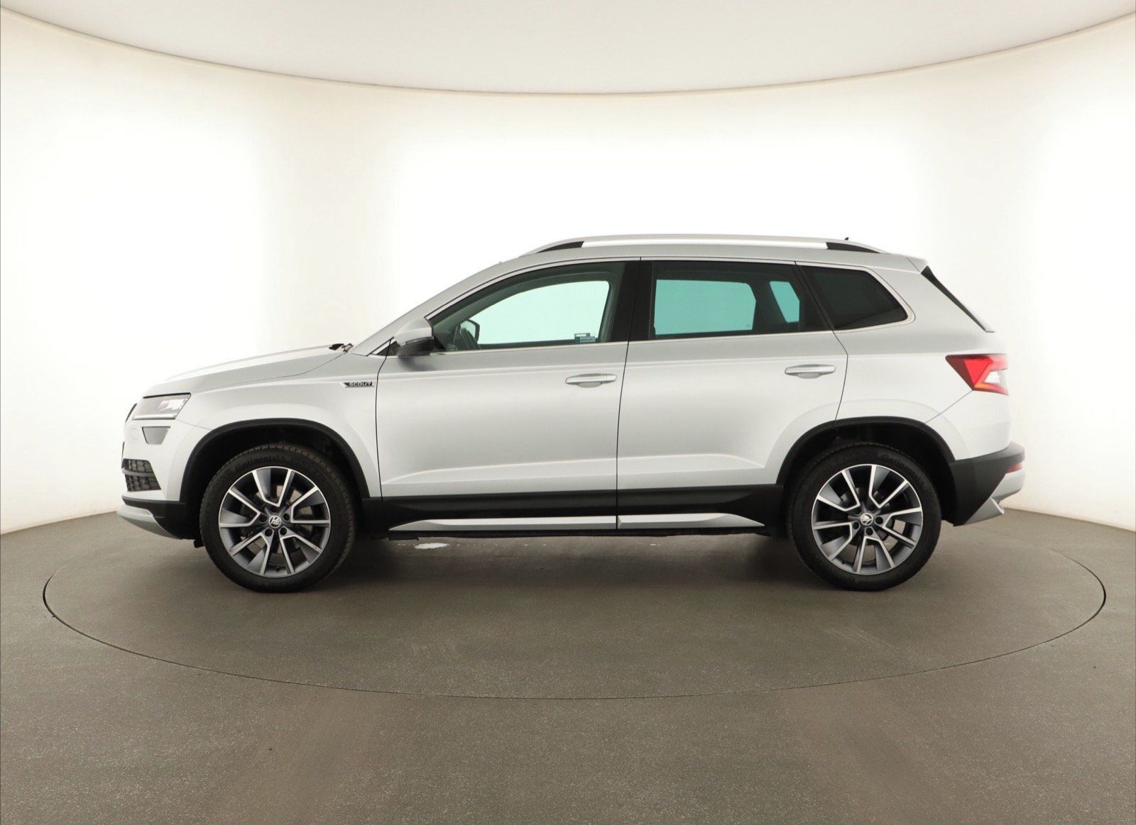 Škoda Karoq, 2.0 TDI, Scout, 4X4, Automat - fotka 3