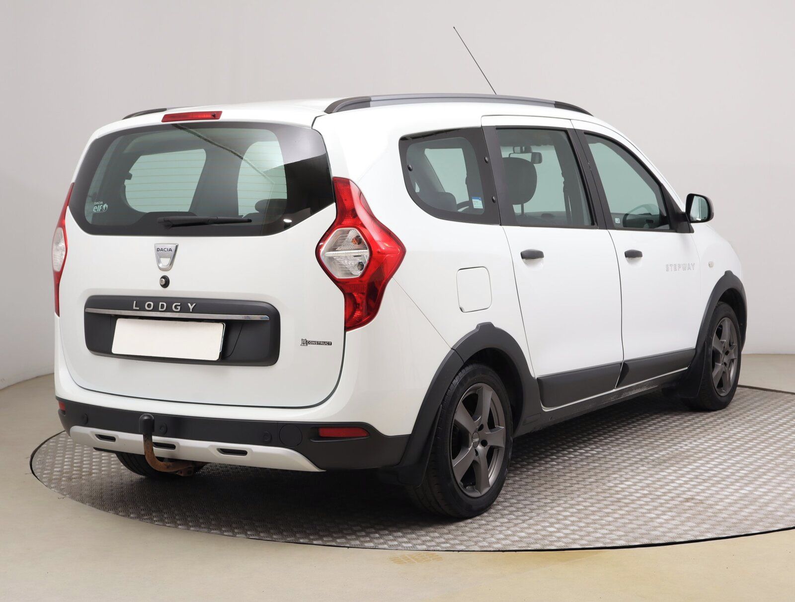 Dacia Lodgy, 1.6 SCe, Stepway, 7 míst, ČR - fotka 5