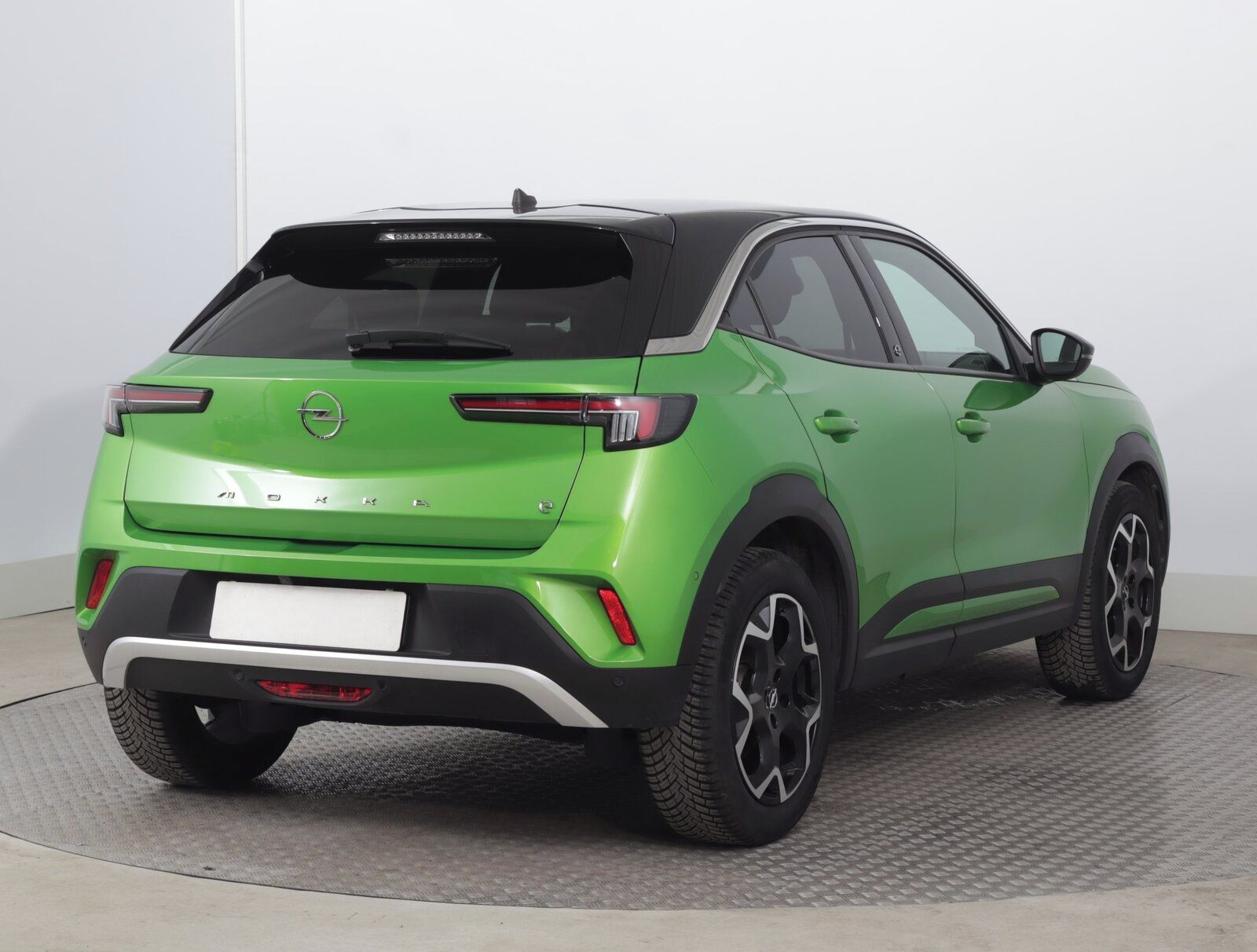Opel Mokka, Electric 50 kWh, SoH 90% - fotka 5