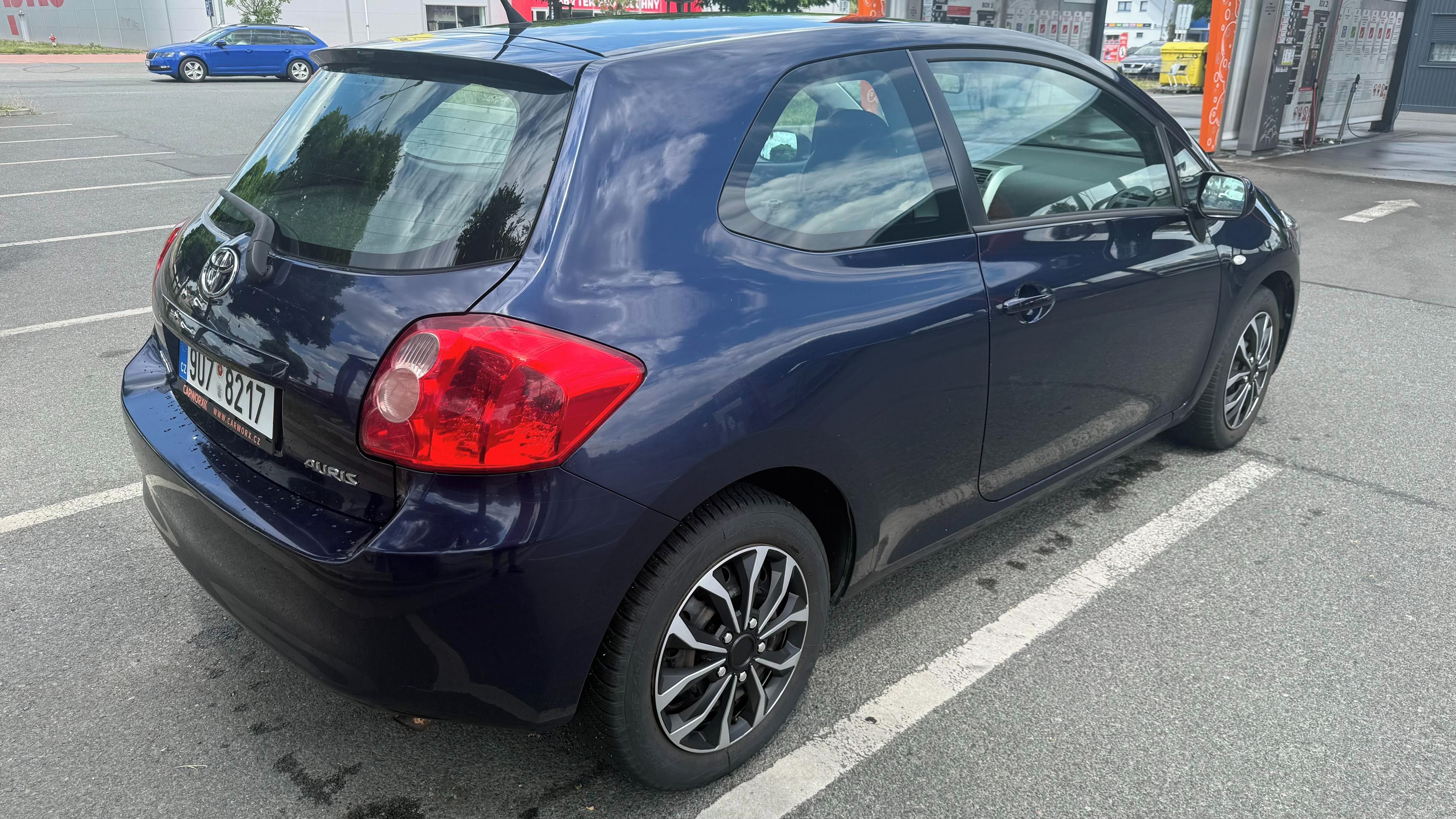 Toyota Auris, Toyota Auris 1.6 benzín 91kW - fotka 5