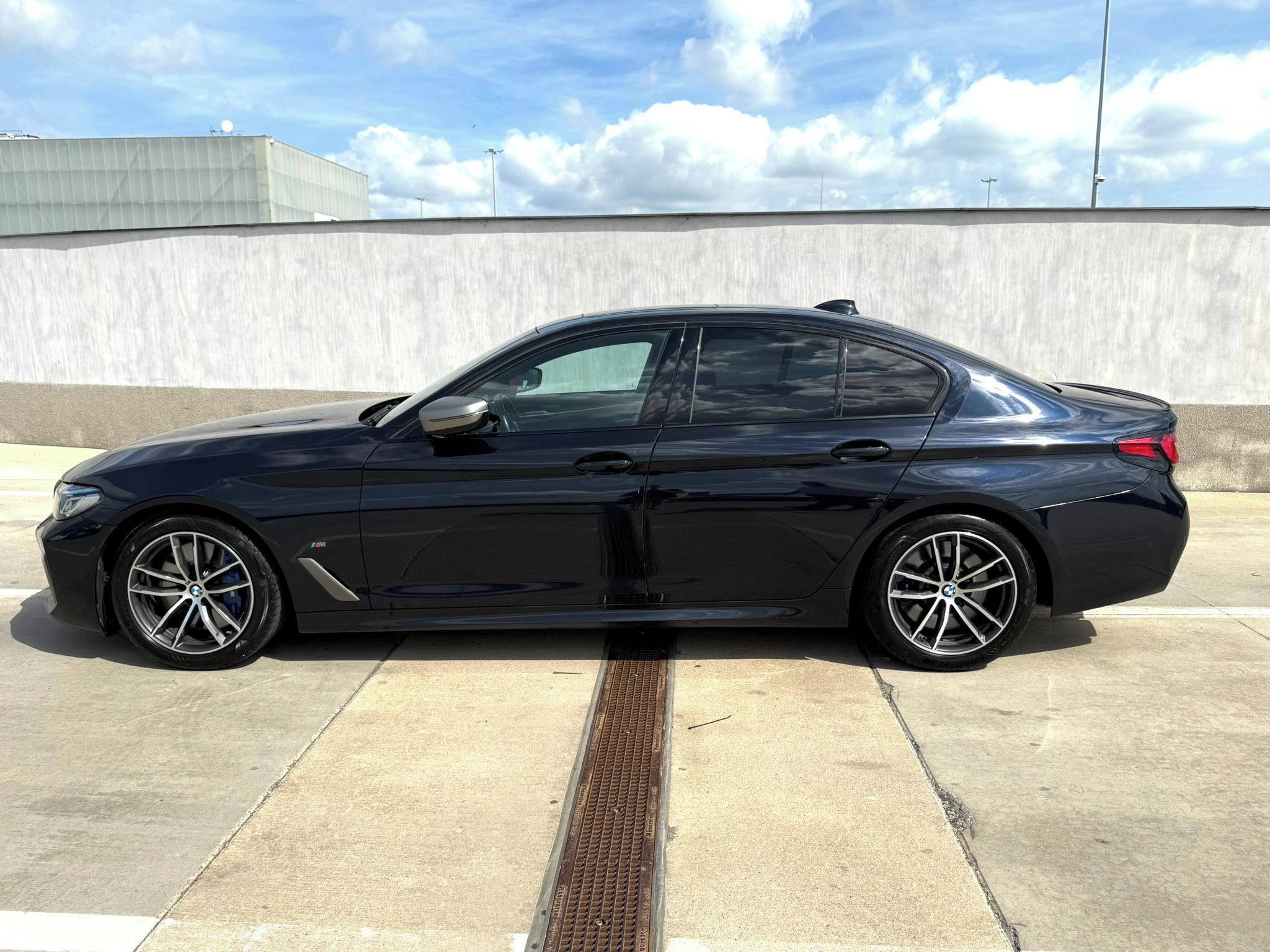 BMW Řada 5, M5 - M550i xDrive Laser Záruka - fotka 3